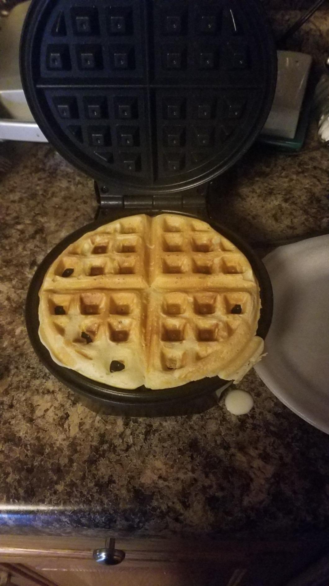 Oster Nonstick Belgian Waffle Maker, Nonstick Ceramic Waffle Iron customer photo 2