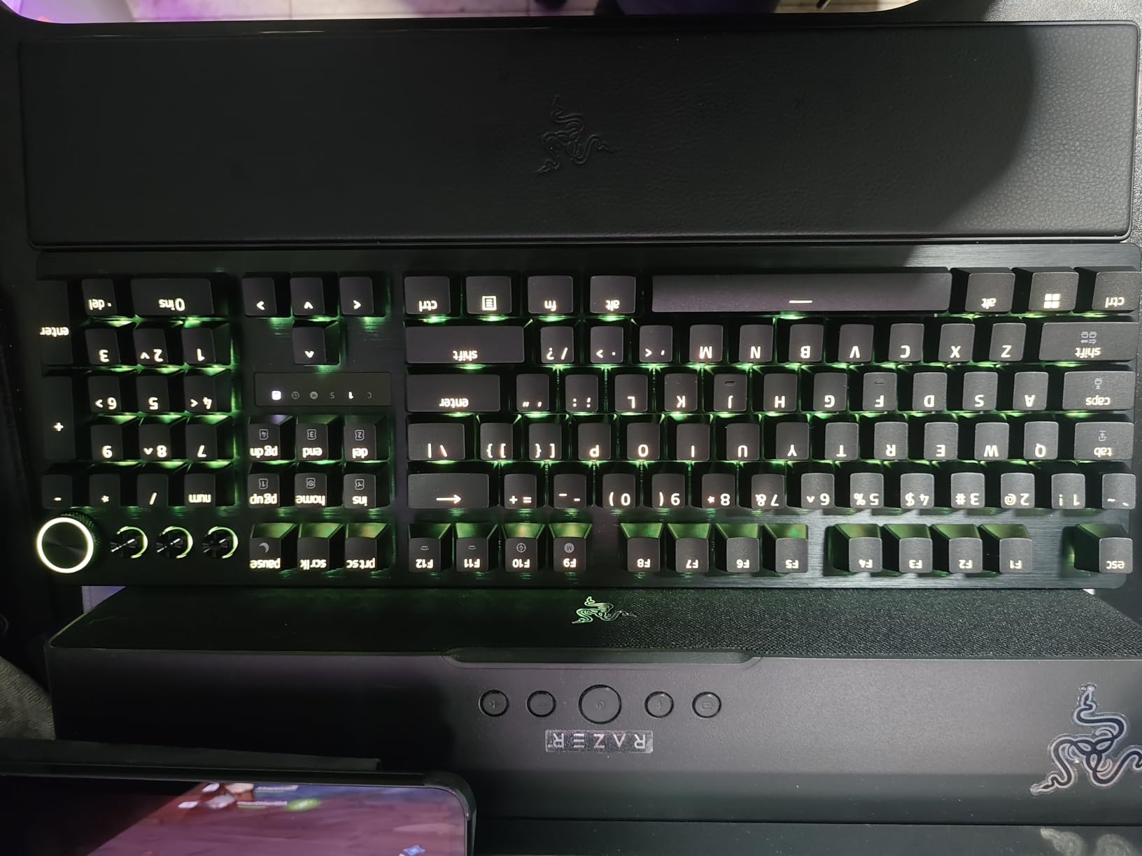Razer Huntsman V3 Pro TKL 8KHz Esports Gaming Keyboard: Analog Optical Switches Gen 2-8000 Hz Polling Snap Tap - Rapid Trigger - Adjustable Actuation - Media Controls - PBT Keycaps - Black customer photo 1