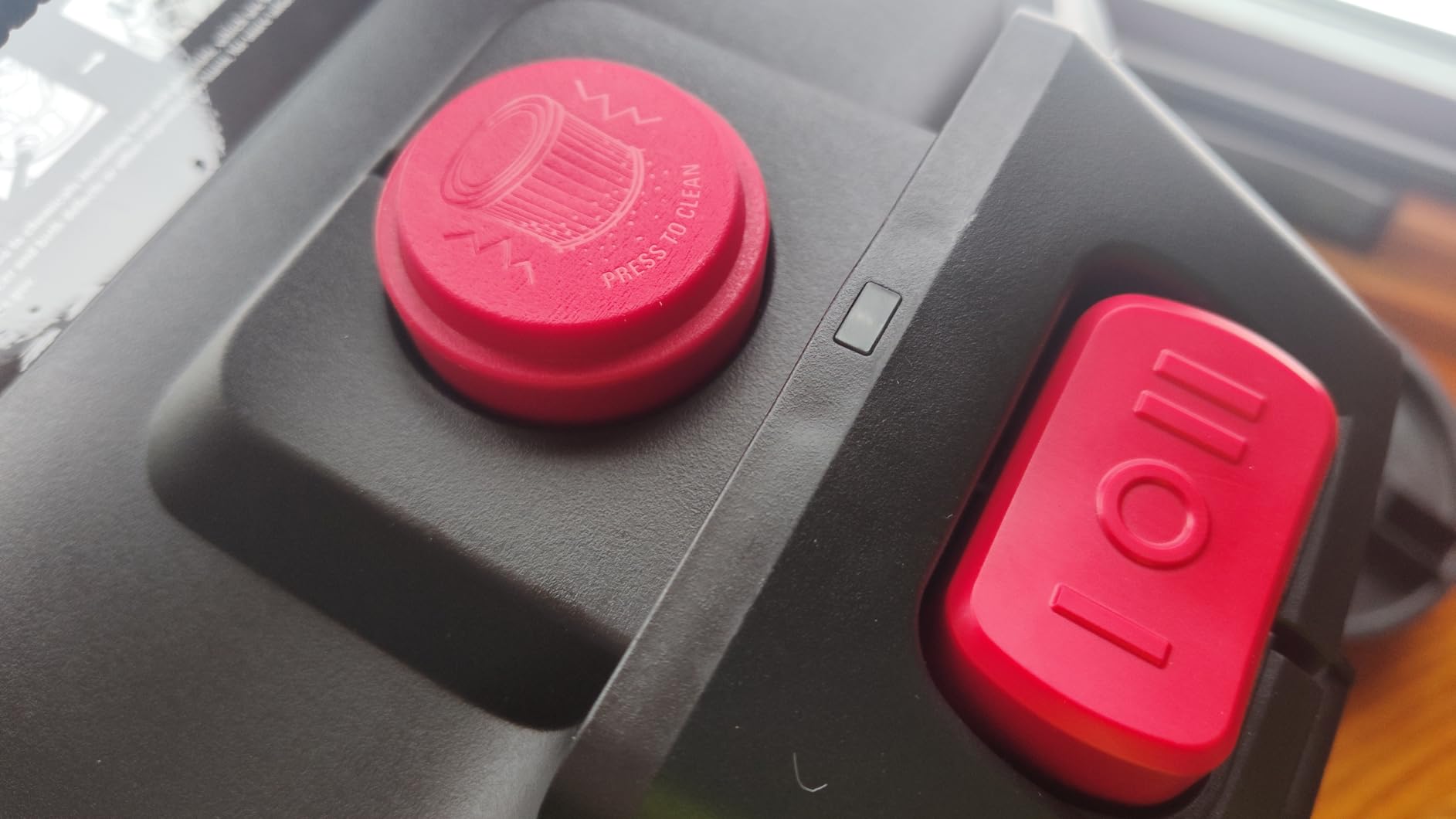 ECOMAX Dust Extractor & Shop Vac 2-in-1, Semi-Automatic Filter Clean, HEPA Filter, 8 Gallon 6.5 HP Wet Dry Vacuum, Anti-Static Hose, Dust-Full Indicator, for Woodworking, Workshop and Garage customer photo 1