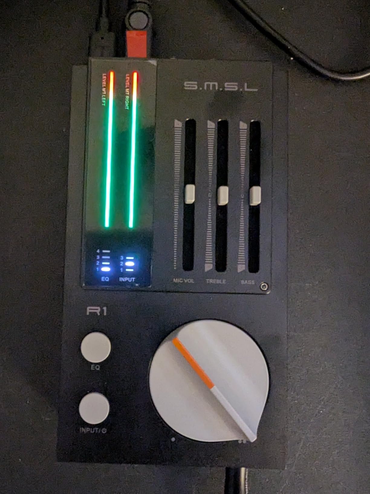 SMSL R1 DAC Headphone Amplifier, Desktop USB C Digital to Analog Audio Converter for Gaming PC PS5, Microphone/USB/Opt/Coax Input 3.5mm/4.4mm Balanced/RCA Output, EQ Mode/Bass/Treble Adjust (Silver) customer photo 1