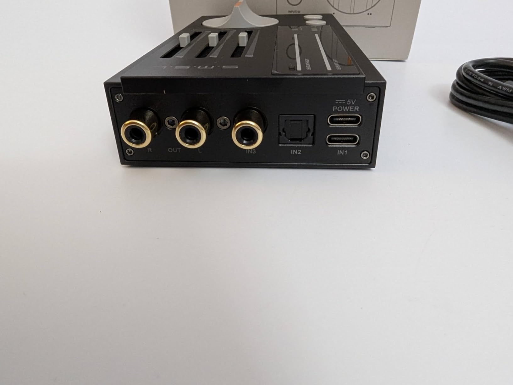 SMSL R1 DAC Headphone Amplifier, Desktop USB C Digital to Analog Audio Converter for Gaming PC PS5, Microphone/USB/Opt/Coax Input 3.5mm/4.4mm Balanced/RCA Output, EQ Mode/Bass/Treble Adjust (Silver) customer photo 2