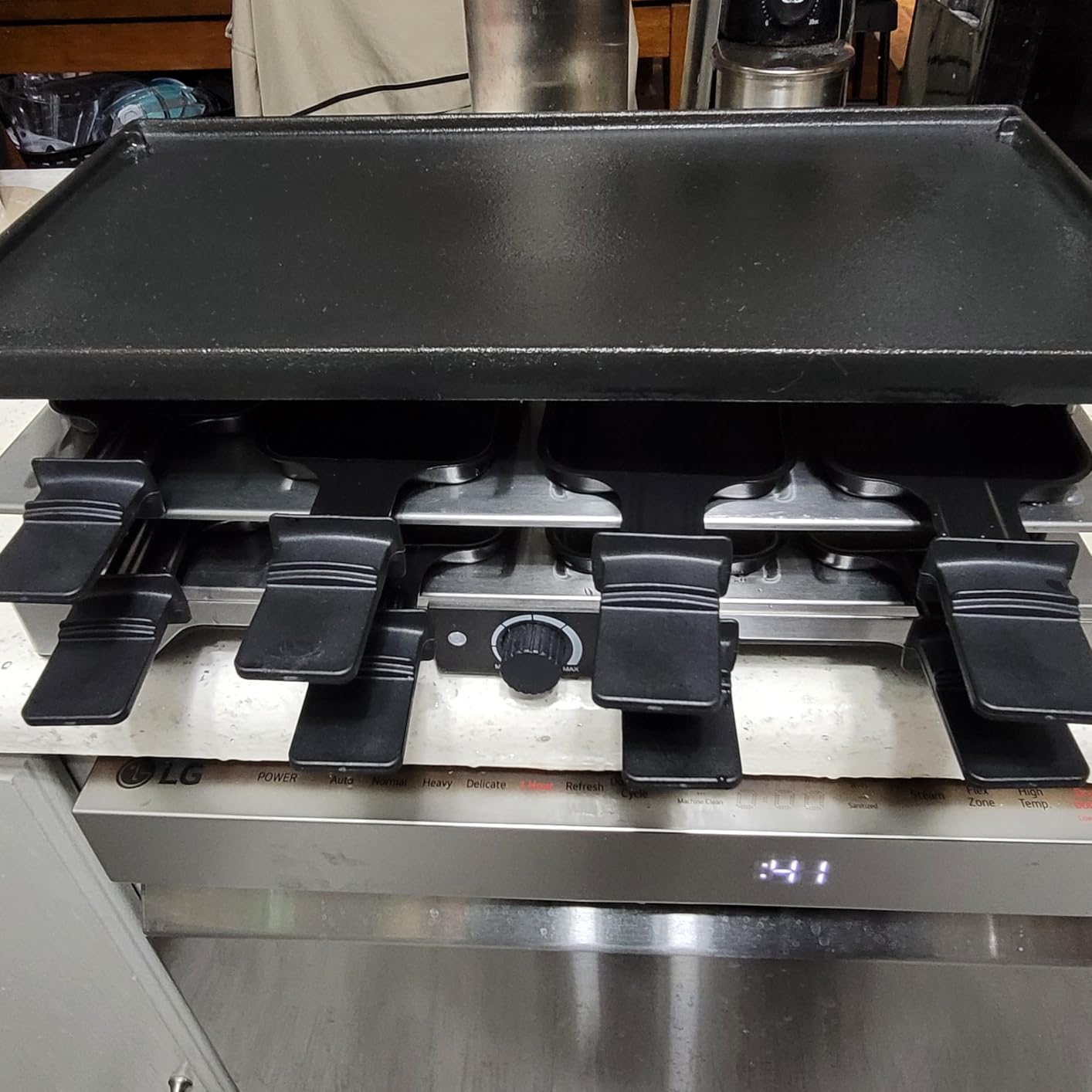 Swissmar Verso Indoor & Outdoor Raclette Grill with Cast Iron Reversible Griddle / Grill Top - 1700W Electric Raclette Set with PFAS-Free Nonstick Dishes, Variable Heat Control, 8-Person customer photo 1