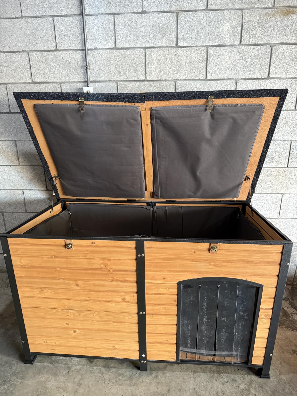 Heated Dog House Outdoor for Extra Large Breed Dogs, Insulated Dog Kennel Outside - Waterproof All-Around Iron Frame Dog Shelter for XL, XXL Big Dog (59.1