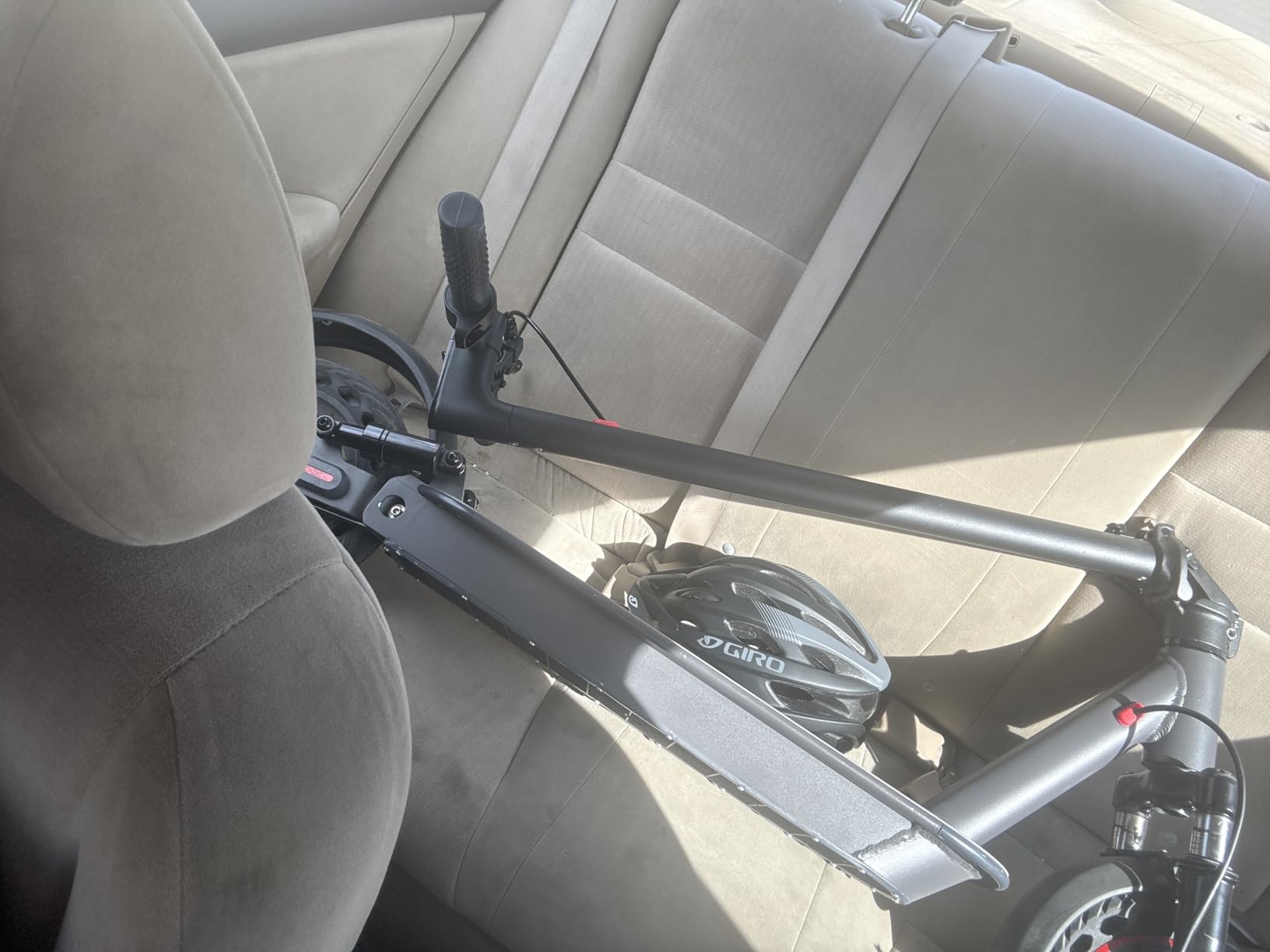 VOLPAM Electric Scooter for Adult, Dual Suspension, 21/31MPH Top Speed, 500W/800W Powerful Motor, 22/31 Miles Long Range, Dual Braking, Max Load 264 lbs customer photo 1