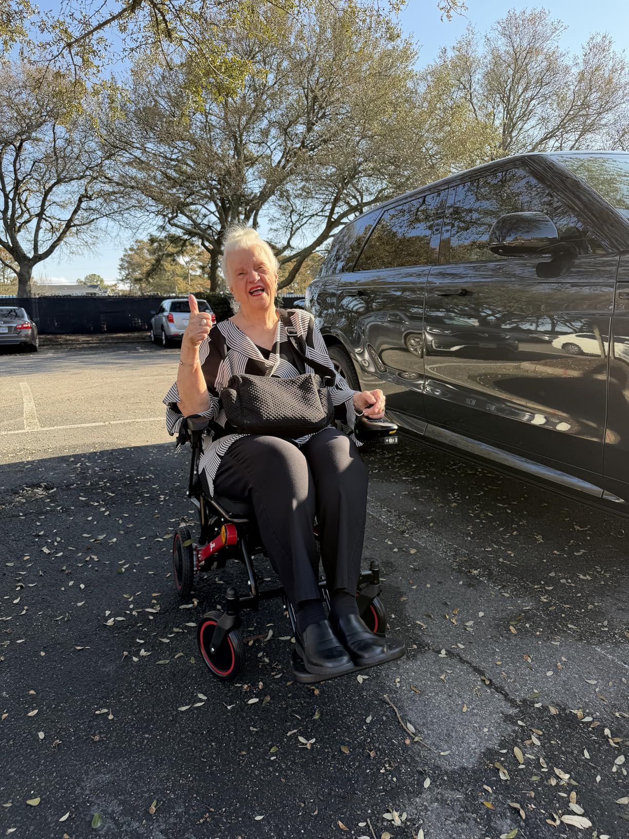 Aotedor Electric Wheelchair for Adults, 500W Motor All-Terrain Foldable Power Motorized Wheelchairs, Airline Approved Portable Travel Wheelchair with 15 Miles Long Range Lithium Battery customer photo 1