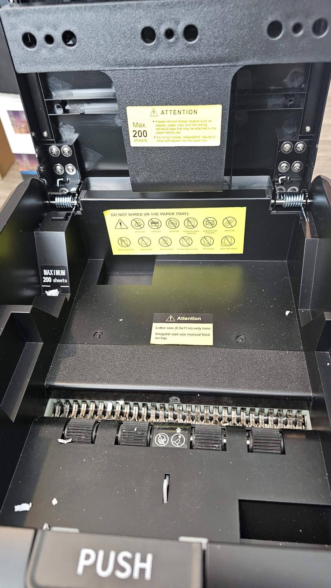 Bonsaii 200-Sheet Auto Feed Paper Shredder, 60-Min Nonstop Heavy Duty Shredders for Office, 8.1-Gal Bin, P4 High Security Micro Cut Large Commercial Paper Shredder for Business (C283-A New Version) customer photo 1