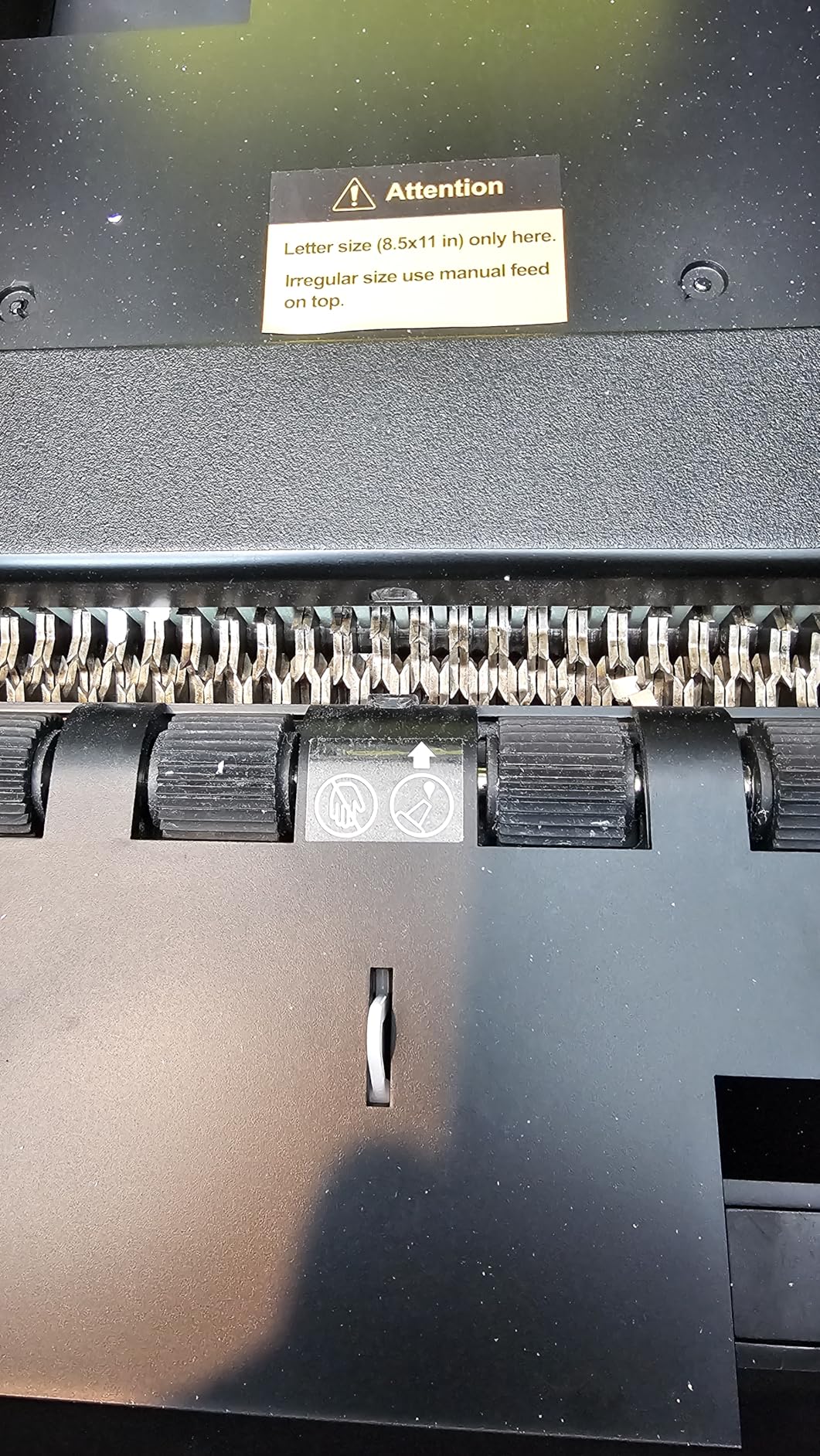 Bonsaii 200-Sheet Auto Feed Paper Shredder, 60-Min Nonstop Heavy Duty Shredders for Office, 8.1-Gal Bin, P4 High Security Micro Cut Large Commercial Paper Shredder for Business (C283-A New Version) customer photo 2