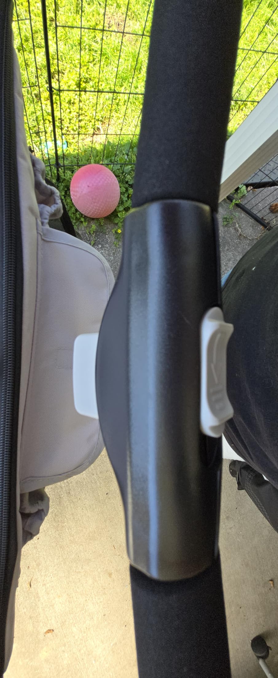 EchoSmile Dog Stroller for Large Dogs, 135lbs Weight Extra Large Pet Stroller, 4 Wheels Cats & Dogs Carrier with Brakes, Breathable Mesh Windows & Pocket, Gray customer photo 2