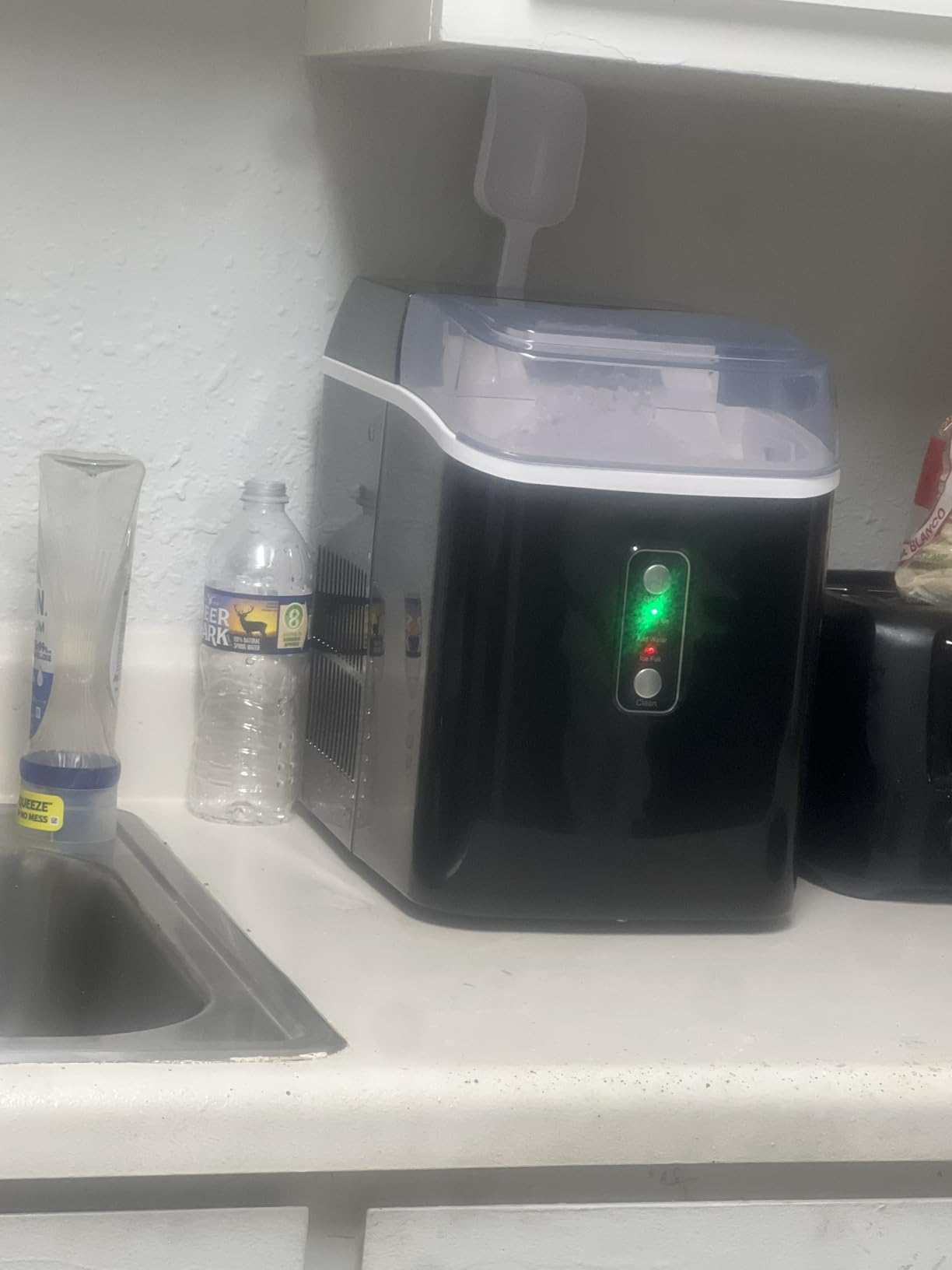 DUMOS Countertop Ice Maker with Handle, 26lbs/24H Portable Ice Machine, 9 Bullet Cubes Ready in 6 Mins, Self-Cleaning, Quiet Compact for Home, Kitchen, RV, Camping, Bright Black customer photo 2