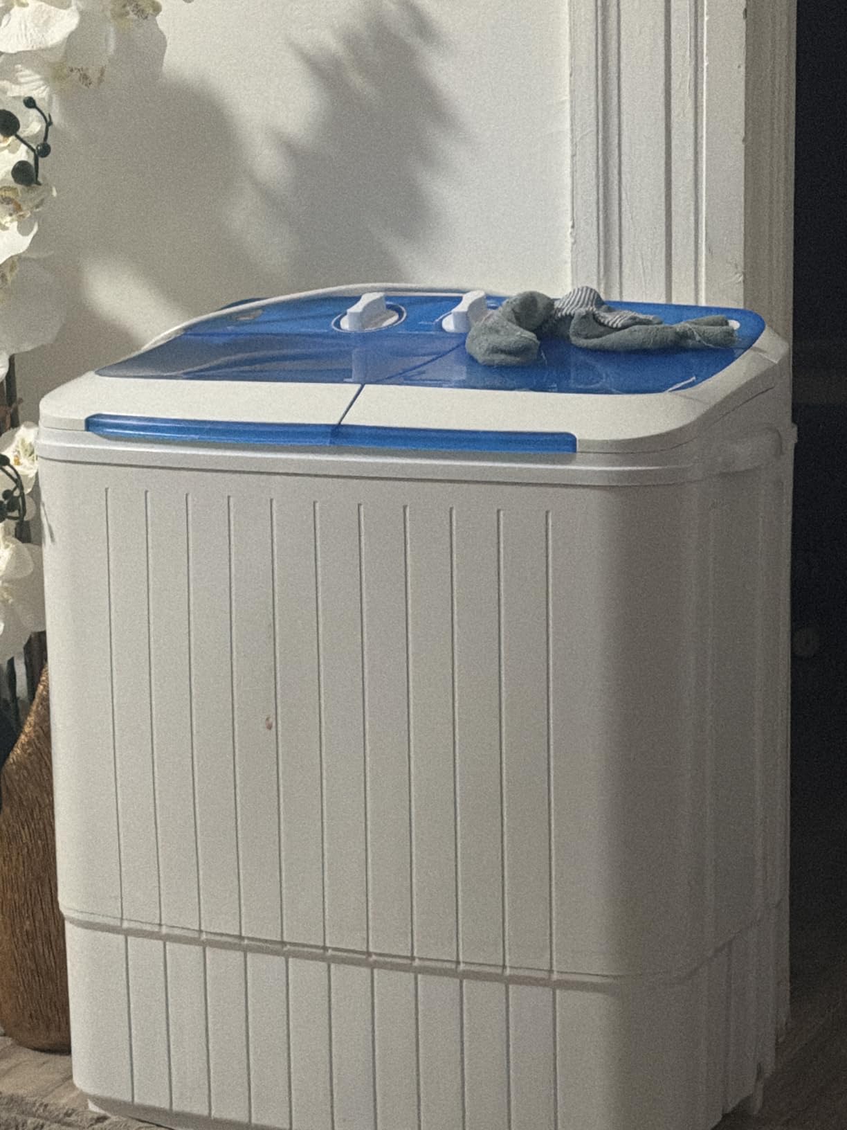 SUNCROWN Portable Washing Machine 17.6lbs, Compact Twin Tub Semi Automatic Washer, Energy-Saving Mini Laundry Combo with Extended Drain Hose & Pump for Apartments, Dorms, RV, (White & Blue) customer photo 1