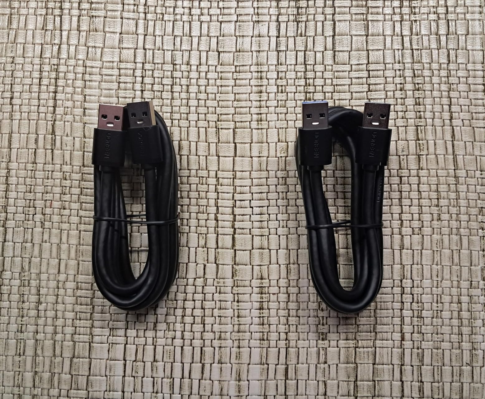 UGREEN 8K@60Hz HDMI KVM Switch 2 Monitors 2 Computers, with 4 USB 3.0 Ports for 2 Computers Sharing Dual Monitors Keyboard Mouse Printer with 4 HDMI Cables, 2 USB Cables, Power Adapter and Controller customer photo 2