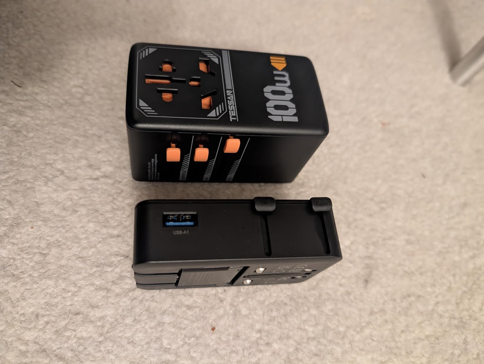 Universal Travel Adapter, 2026 Ultra-Slim Mini PD 25W 4-Port Power Adapter with 1 AC, 1 USB-A, and 2 USB-C Ports, Smart Temperature Control, Compatible for EU/UK/AU/AS, Ideal for Travel Essentials customer photo 1