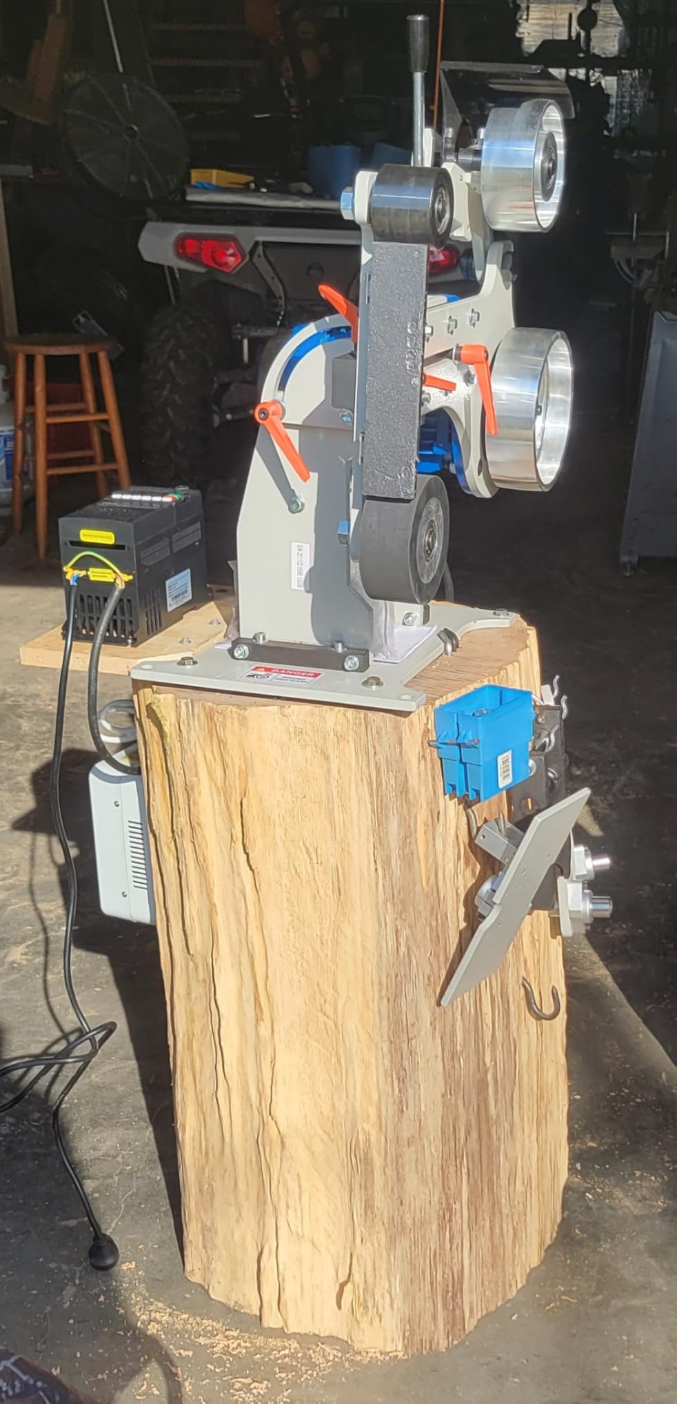 JLD Professional Belt Grinder Sander, 2x72 Inch Belt, 1500W Electric Motor with 2.2KW VFD, 2 sets of grinding kits with 3 grinding methods,Vertical and Horizontal operation includes 3 sanding belts customer photo 1