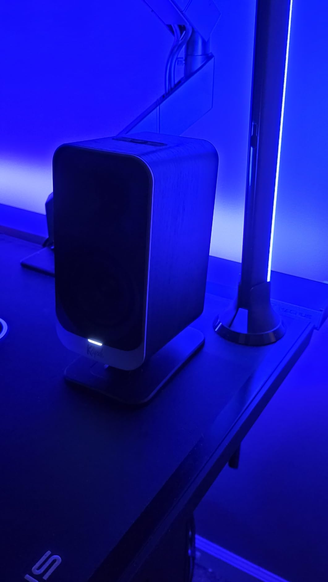 Klipsch ProMedia Lumina 2.1 Computer Gaming System with Subwoofer and RGB Lighting Effects Built-in customer photo 2
