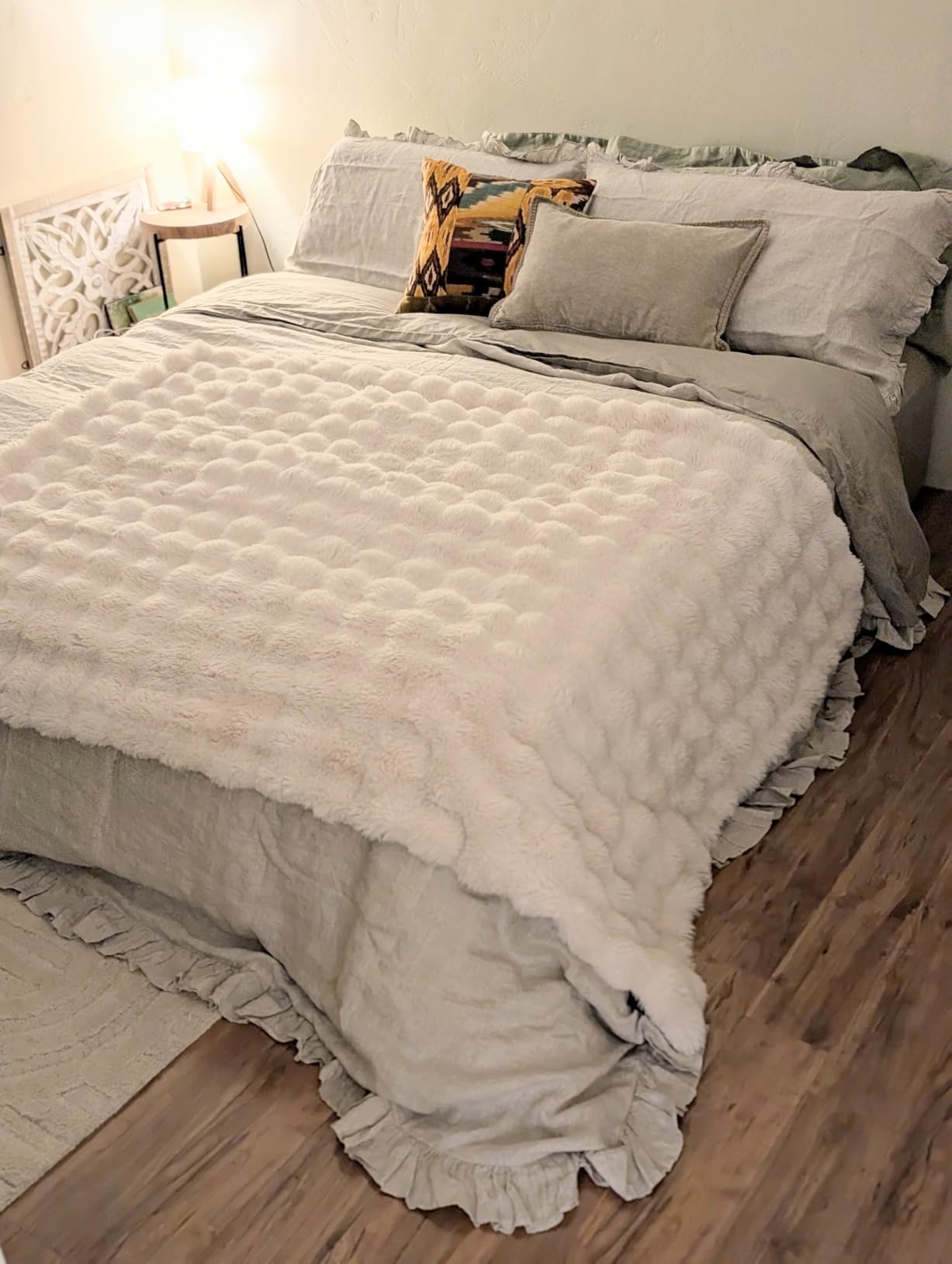 Pacific Coast Premium Goose Down Fiber Comforter Queen Size, 420TC 100% Australian Cotton Shell, All-Season Comforter with Hidden Baffle Box & Double-Stitched Piping (90