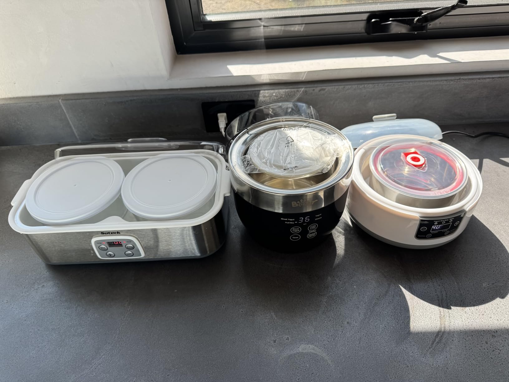 Suteck Yogurt Maker - Stainless Steel Yogurt Makers with Adjustable Time and Temp Control, Automatic Shut-Off and Constant Temper for Homemade Greek, Probiotic Yogurt, BPA-Free 8 Glass Jars (48 oz), Black customer photo 2