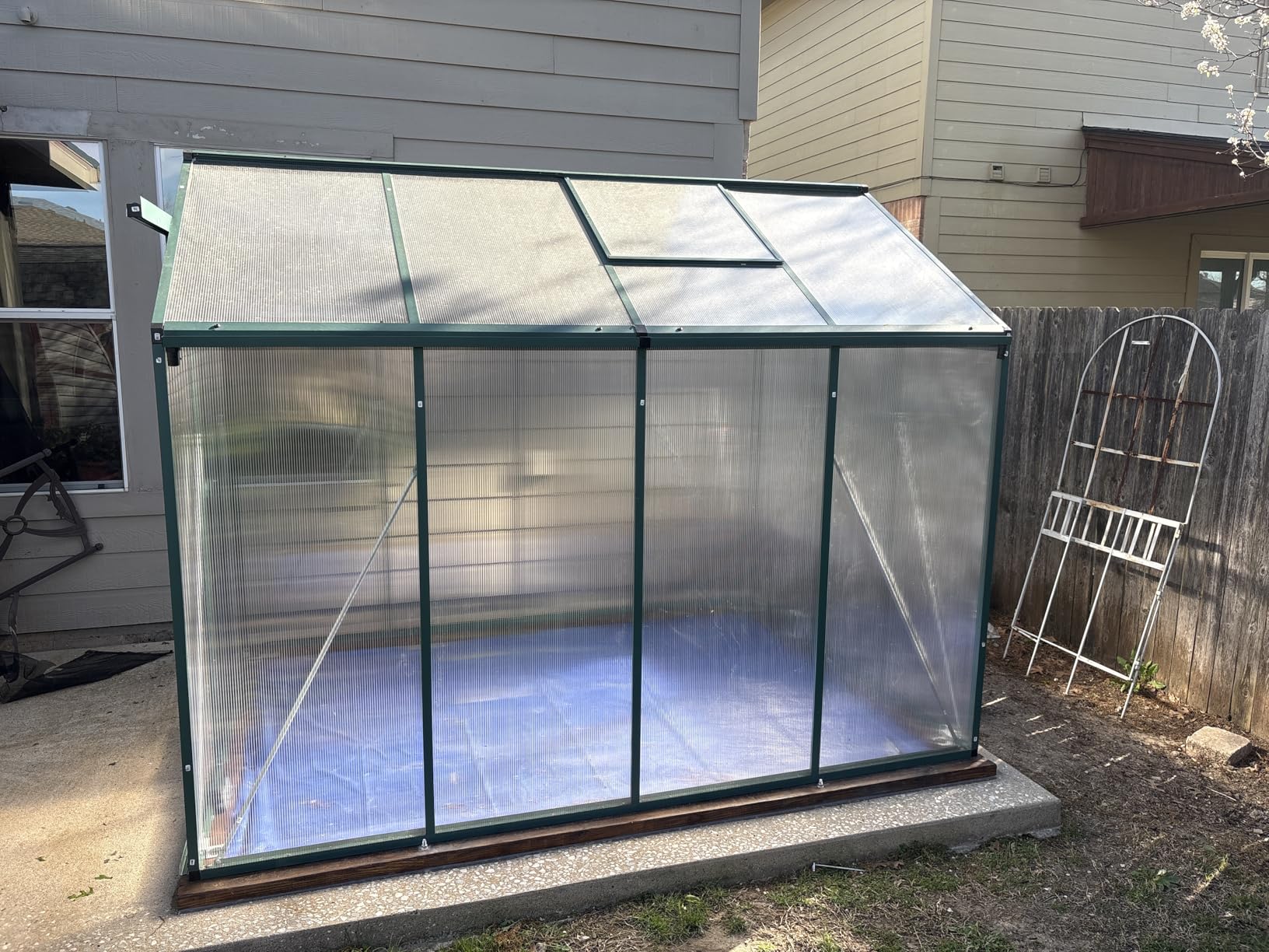 6X10 FT Greenhouse for Outdoors, Walk-in Greenhouse Kit with Aluminum Frame, Polycarbonate Panels, Adjustable Roof Vent, Sliding Door, Secure Lock for Outside Garden, Patio, Backyard customer photo 1