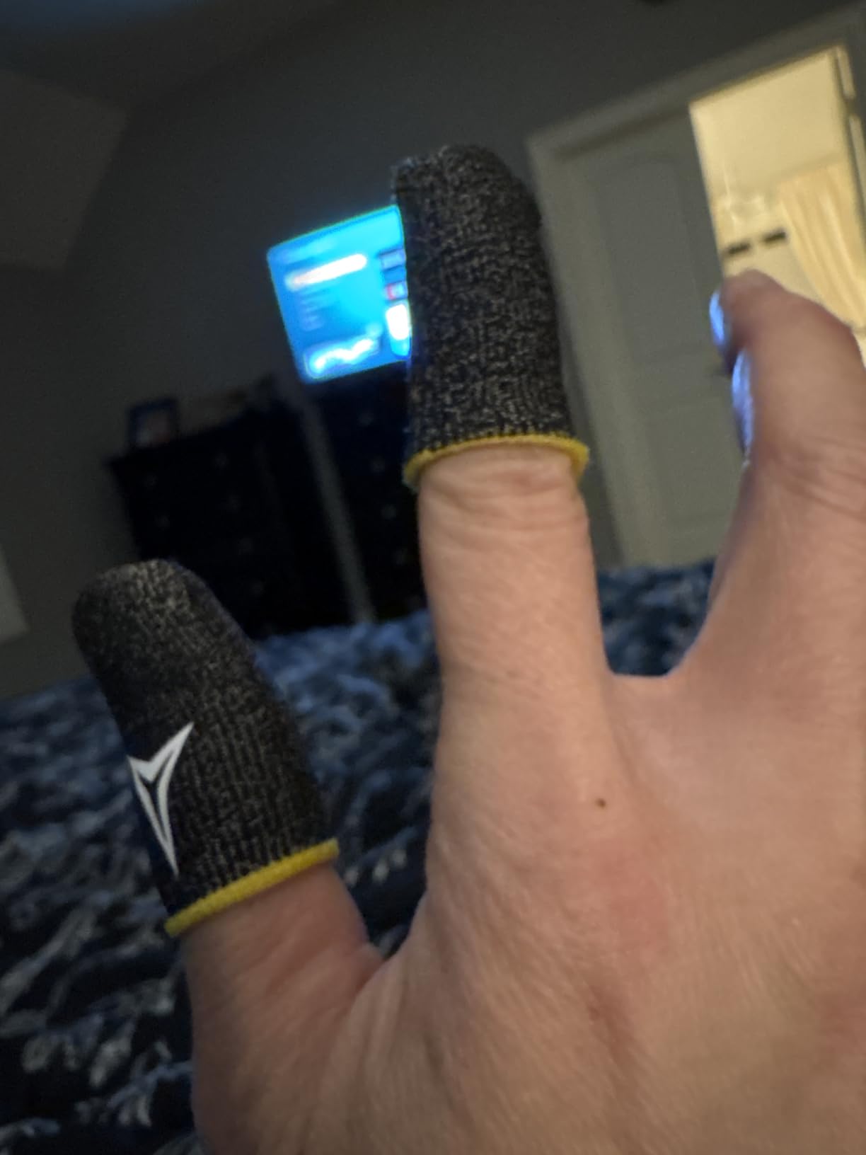 Professional Mobile Gaming Finger Sleeves with a Slide Box,No More Slipping,Longer Size for 5 Fingers, High Sensitivity,Anti-Sweat,Anti-Slip Finger Gaming Gloves Fits All Touchscreen Devices,6 Pack customer photo 2