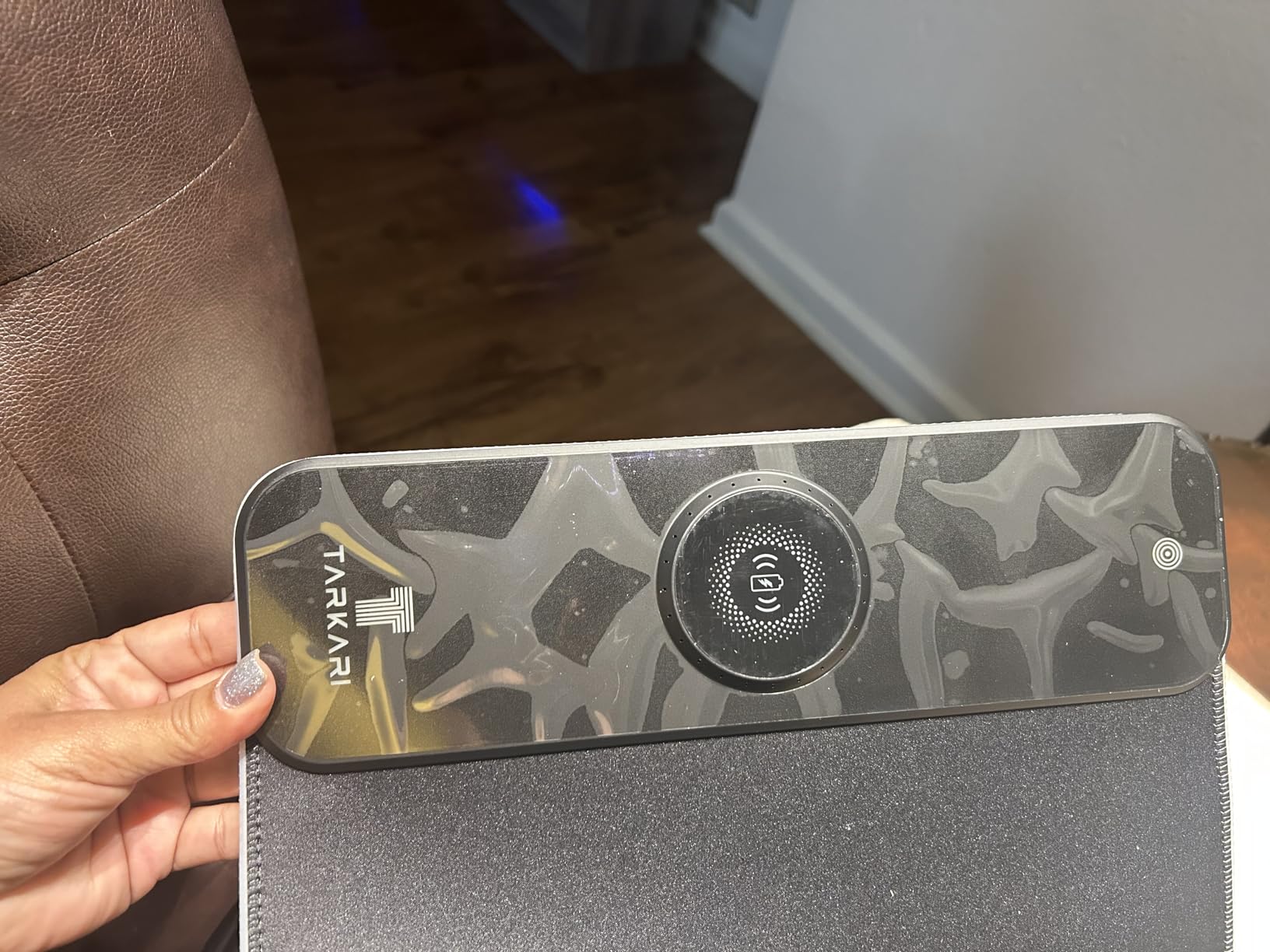 TARKARI Magnetic Wireless Charging RGB Mouse Pad, Large Gaming Desk Mat Waterproof, 31.5