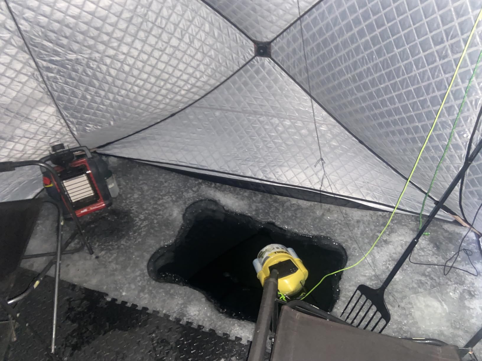 Albott Insulated Pop-Up Ice Fishing Tent, 70/122/177 Sq.Ft Fishable Area, 4-10 Person Ice Shanty with 3-Layer Oxford Fabric, Waterproof Cover, Chimney Vent, Anchors & Ropes, Portable Carry Bag customer photo 1