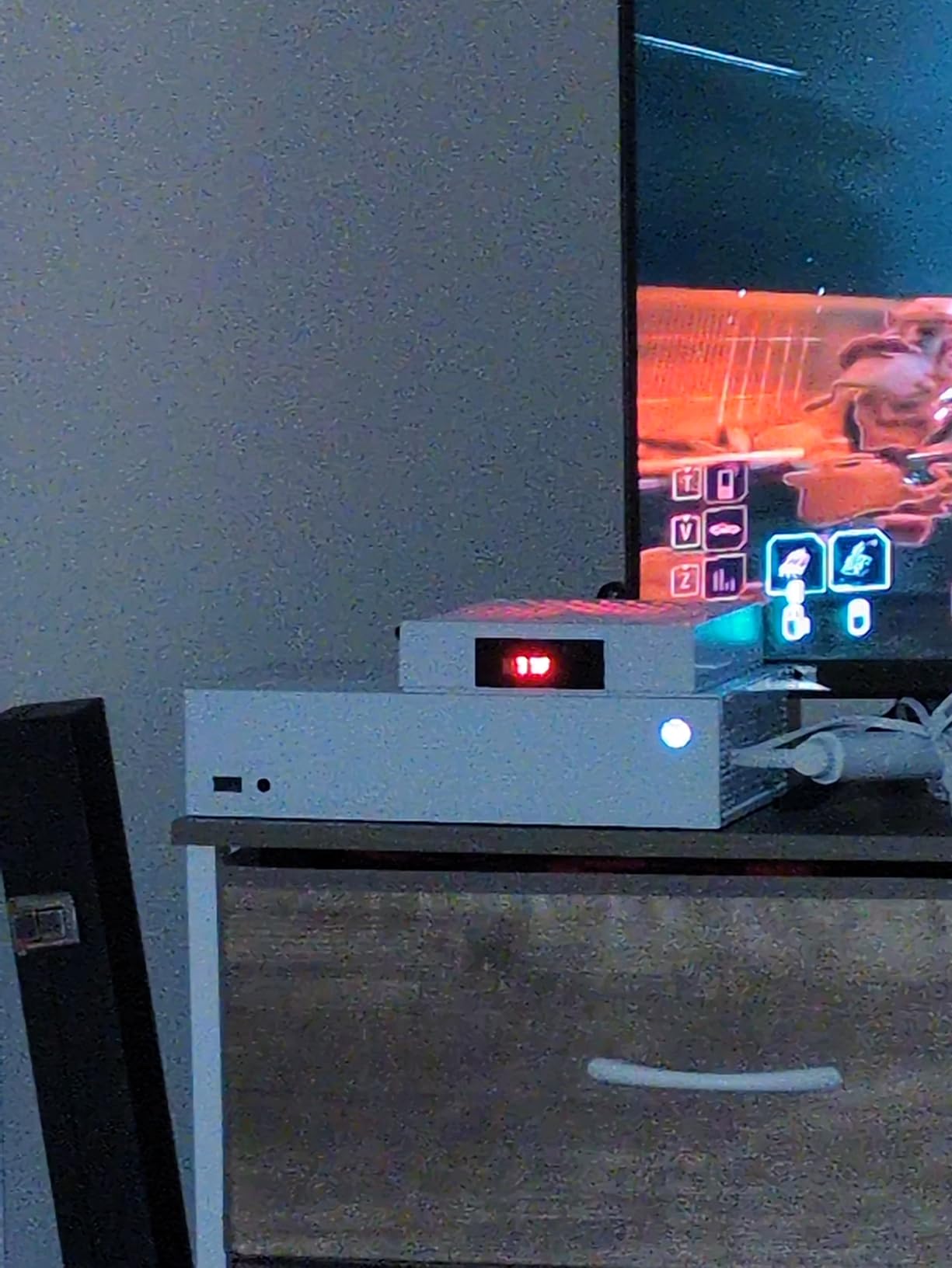 DEPGI Cooling Fan for Xbox Series x, Featuring Automatic Fan Speed Adjustment Based on Temperature, LED Display Screen, Low Noise, Easy Installation, 3 speeds, with RGB LED customer photo 1