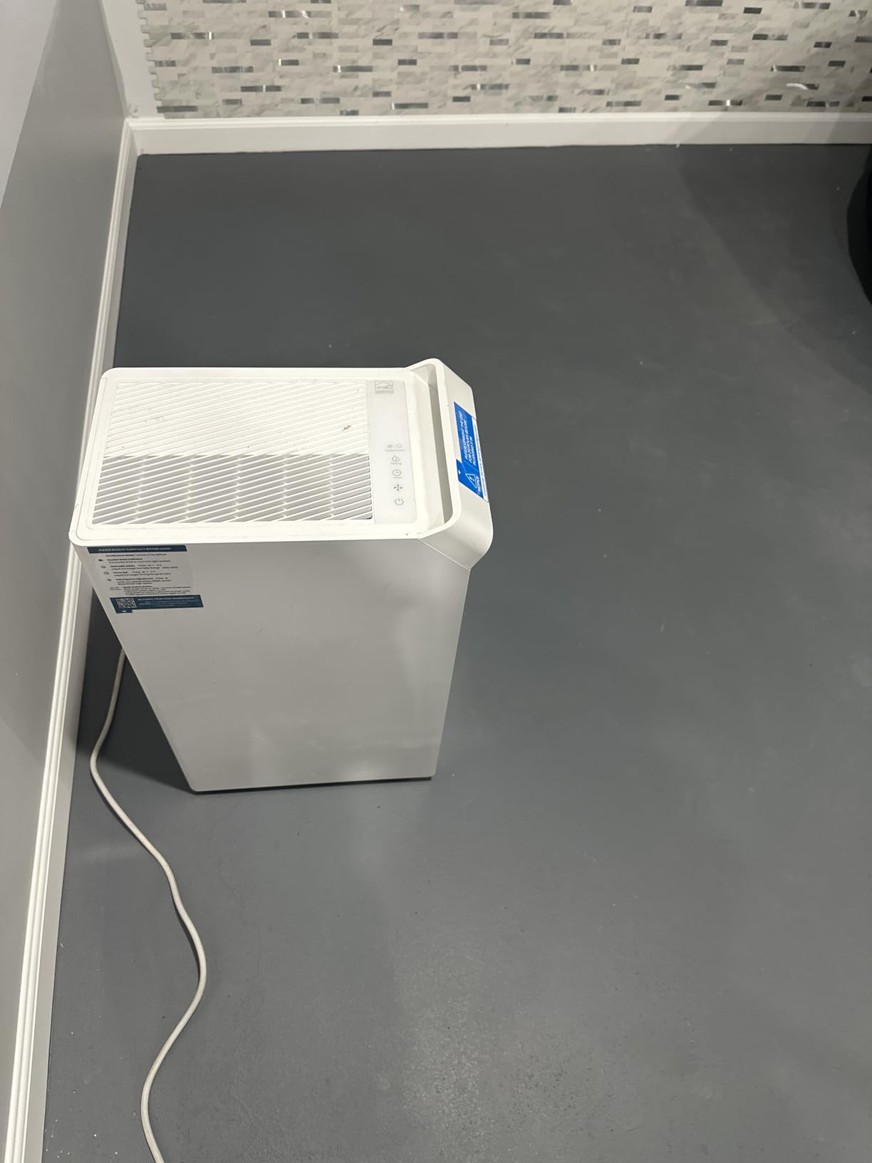 4,000 Sq.Ft Most Efficient Energy Star 2024 Dehumidifier, Vellgoo Max 64 Pint/D Dehumidifier for Basement with Drain Hose, Smart Humidity Control, for Home, Bathroom, Garage customer photo 2