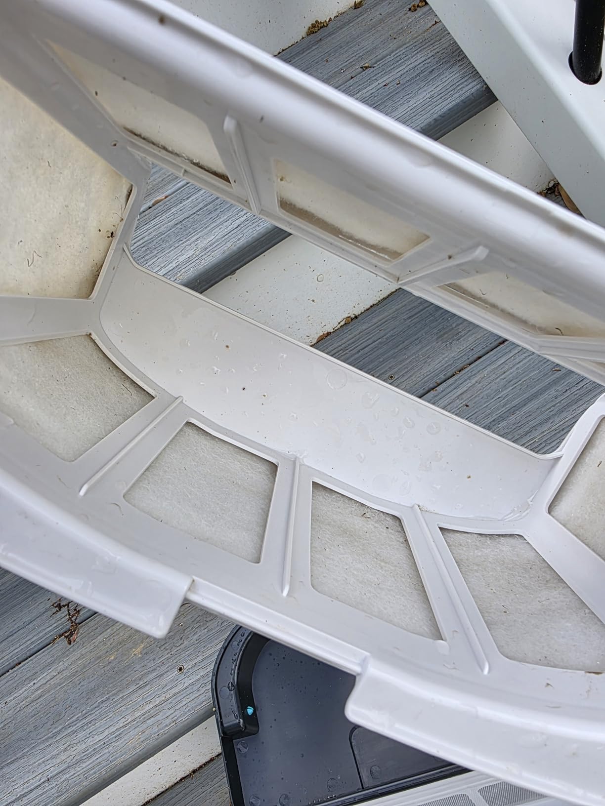 (2026 Upgrade) AIPER Scuba X1 Cordless Robotic Pool Cleaner with Micromesh Ultra-Fine Filter, Include Wireless Charging Dock, Cross Pattern Smart Navigation, Horizontal Waterline Scrubbing customer photo 1