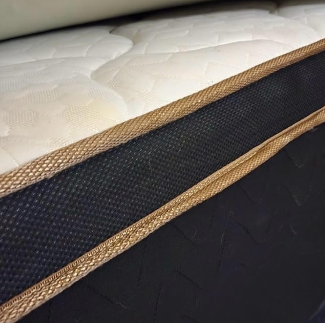 King Size Mattress [New Version], 12 Inch Gel Memory Foam Hybrid Mattress King Bed in a Box, Pressure & Pain Relief, Medium Firm, Individual Pocket Spring, Edge Support, CertiPUR-US customer photo 1