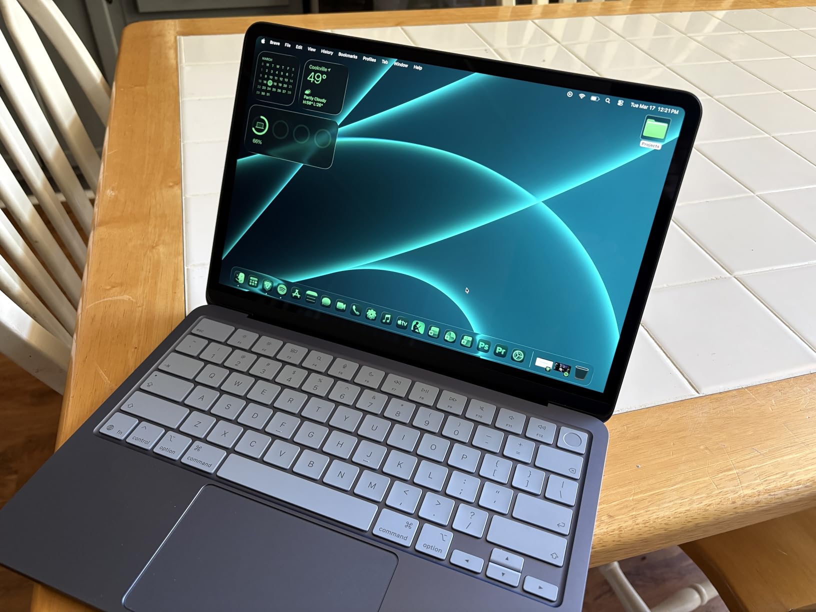 2026 MacBook Neo 13-inch Laptop with A18 Pro chip: Built for AI and Apple Intelligence, Liquid Retina Display, 8GB Unified Memory, 512GB SSD Storage, 1080p FaceTime HD Camera, Touch ID; Indigo customer photo 2