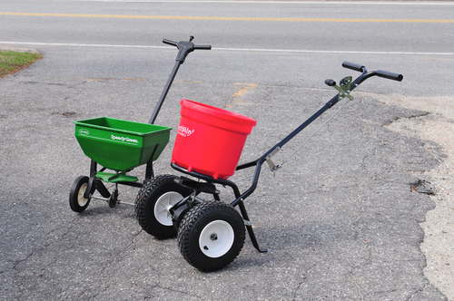EarthWay 2150 Commercial 50 LB Broadcast Fertilizer Spreader. Heavy-Duty Walk-Behind Push Garden Seeder with Adjustable Drop Rate and Driving Handle. Large 13 inch Pneumatic Stud Tires customer photo 1