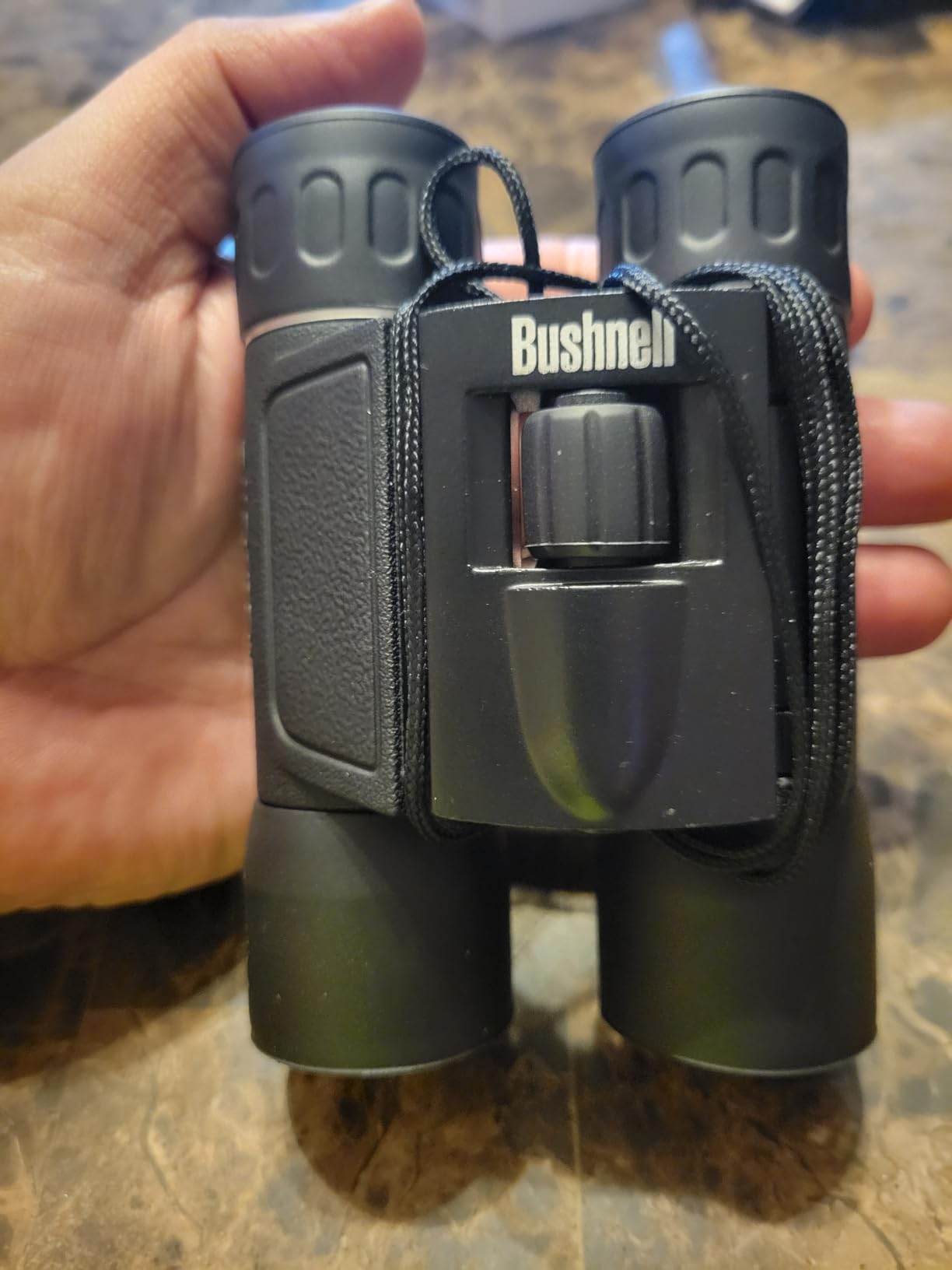 Bushnell 132516 Powerview 10x25 Compact Folding Roof Prism Binocular (Black) customer photo 2