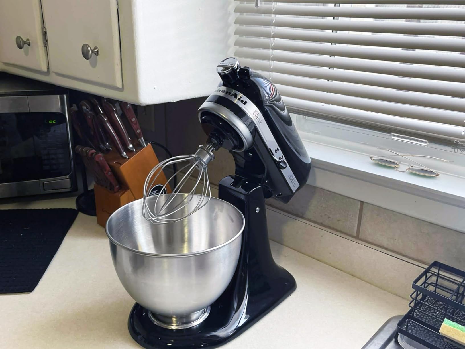 KitchenAid Classic Series 4.5 Quart Tilt-Head Stand Mixer K45SS, White customer photo 1