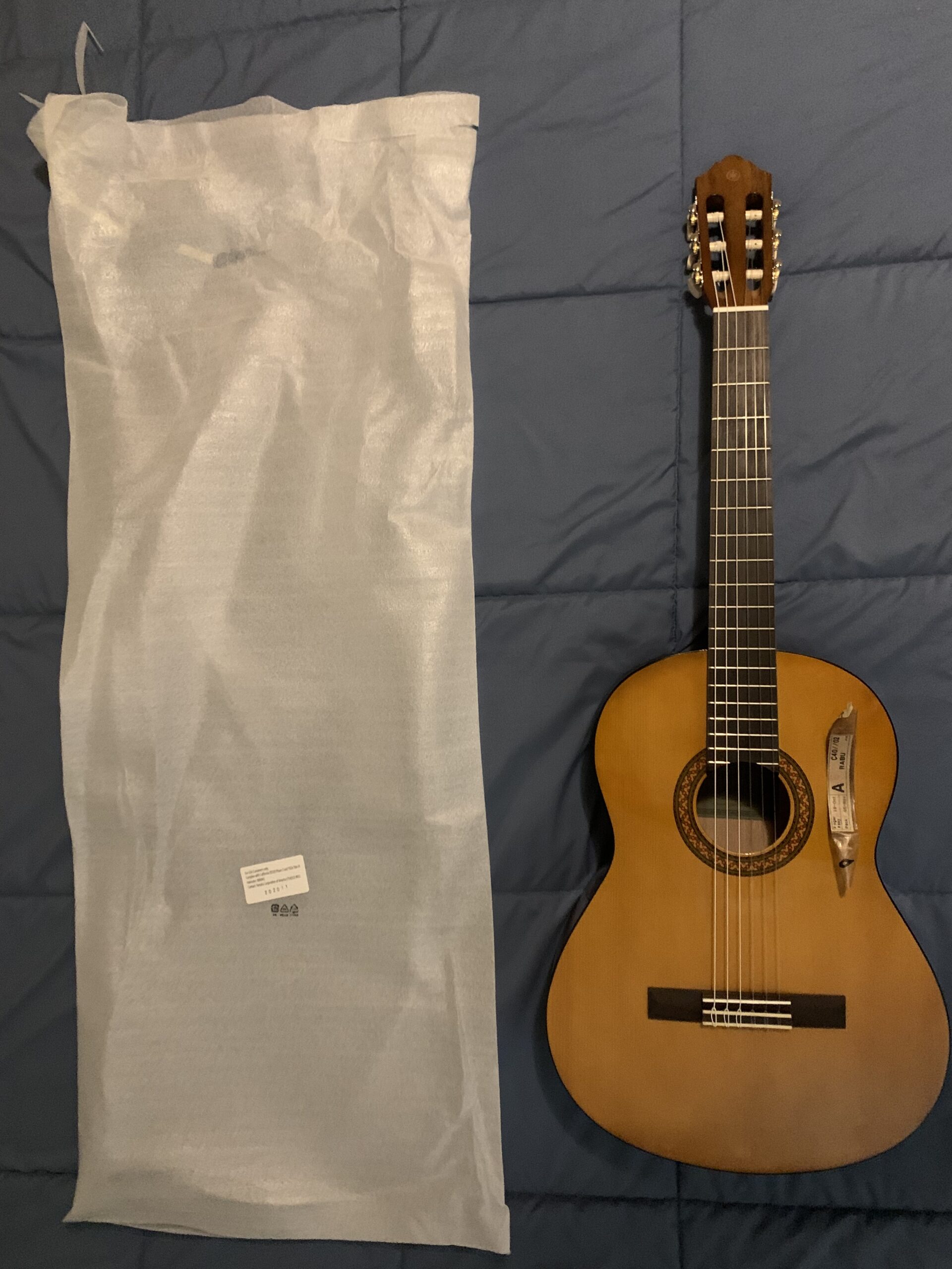 Yamaha C40 Full Size Nylon-String Classical Guitar, Tan customer photo 2