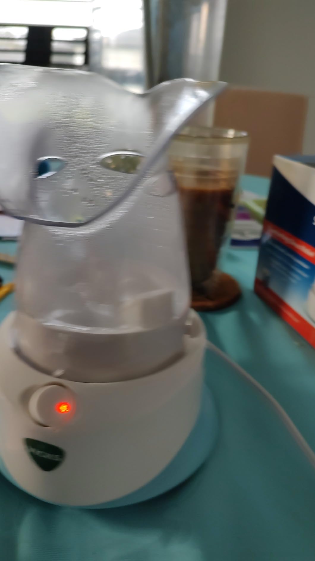 Vicks Personal Steam Inhaler for Targeted Relief from Congestion, Natural Steam Therapy for Allergies, Coughs, Colds & Sinus Irritation; Use with VapoPads - 1 Included customer photo 2
