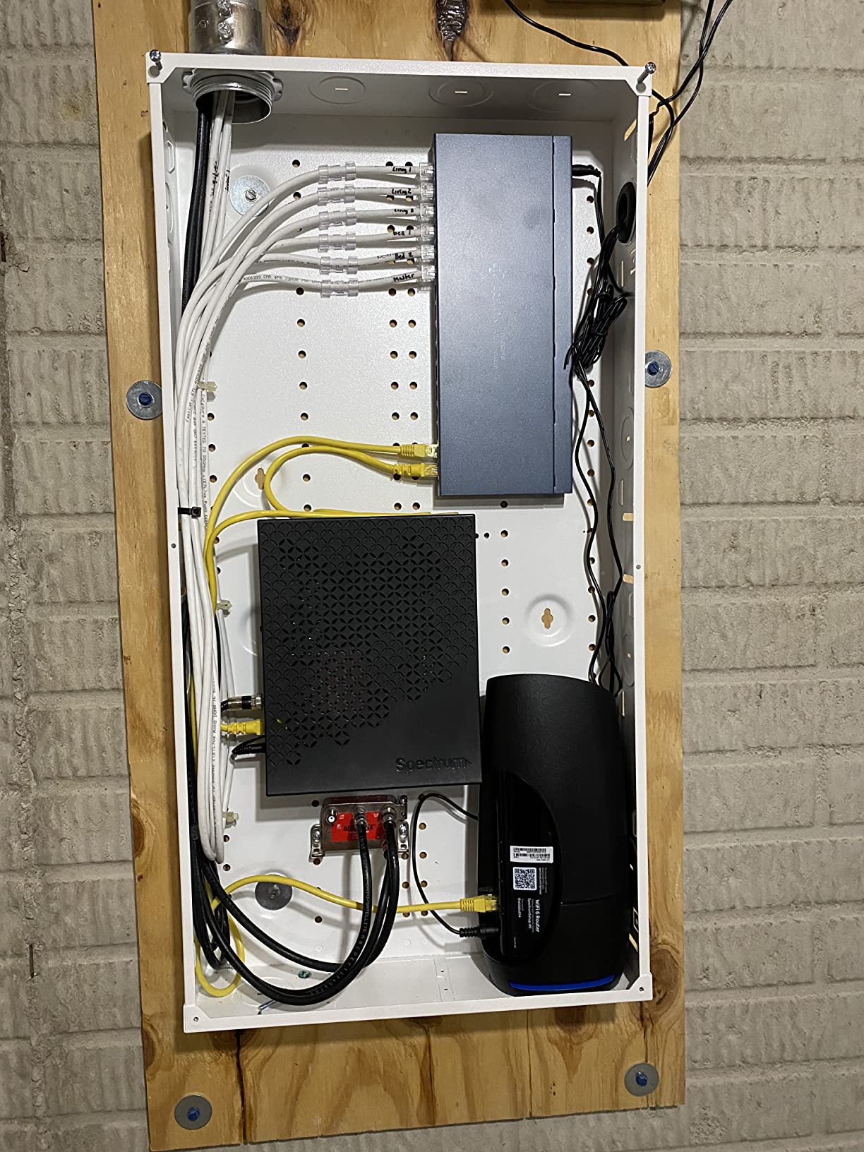 Leviton SMC Structured Media Enclosure with Cover, 28-Inch, 47605-28W, White customer photo 1