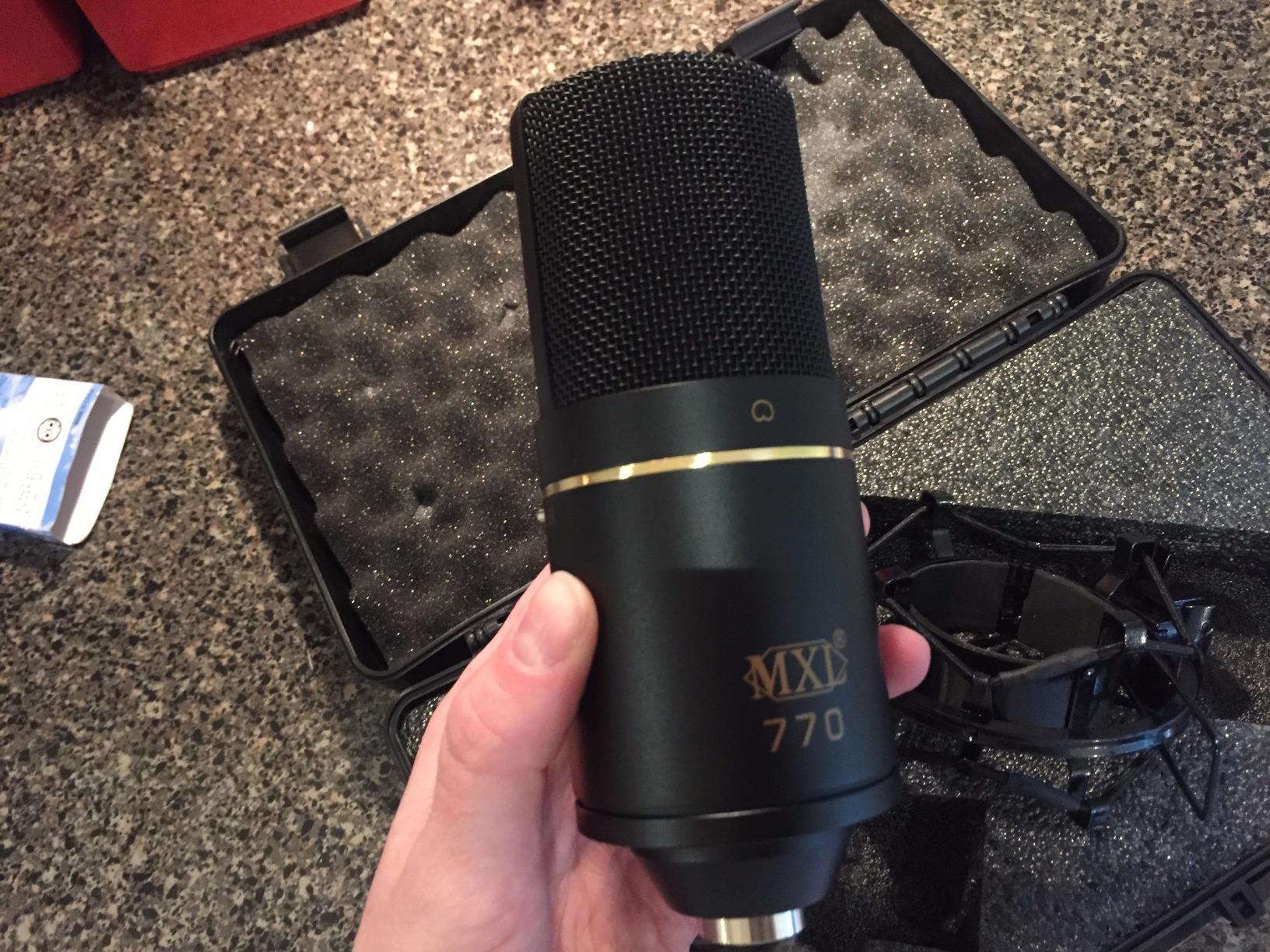 MXL 770 Condenser Microphone for Podcasting, Singing, Home Studio Recording, Gaming & Streaming | XLR | Large Diaphragm | Cardiod (Black) customer photo 2
