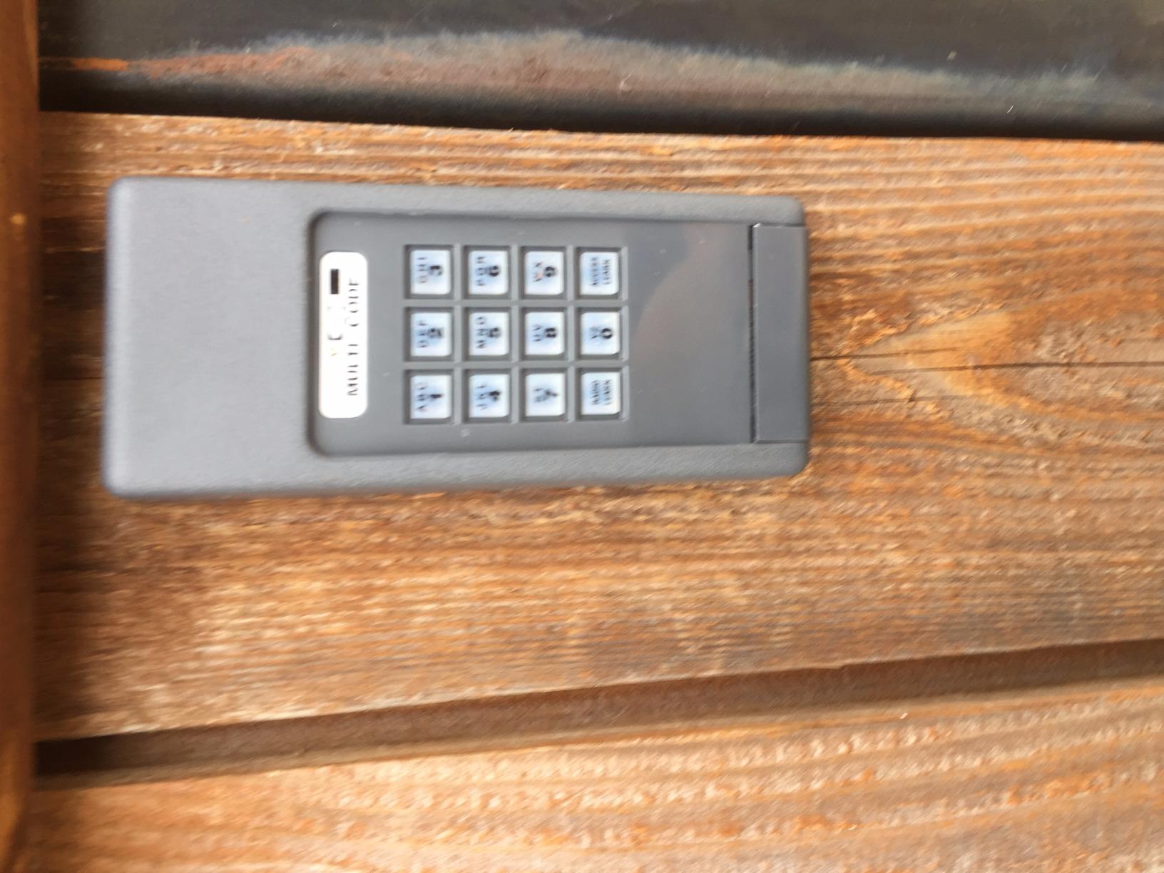 Linear Multi-Code Keypad Transmitter (420001) customer photo 2