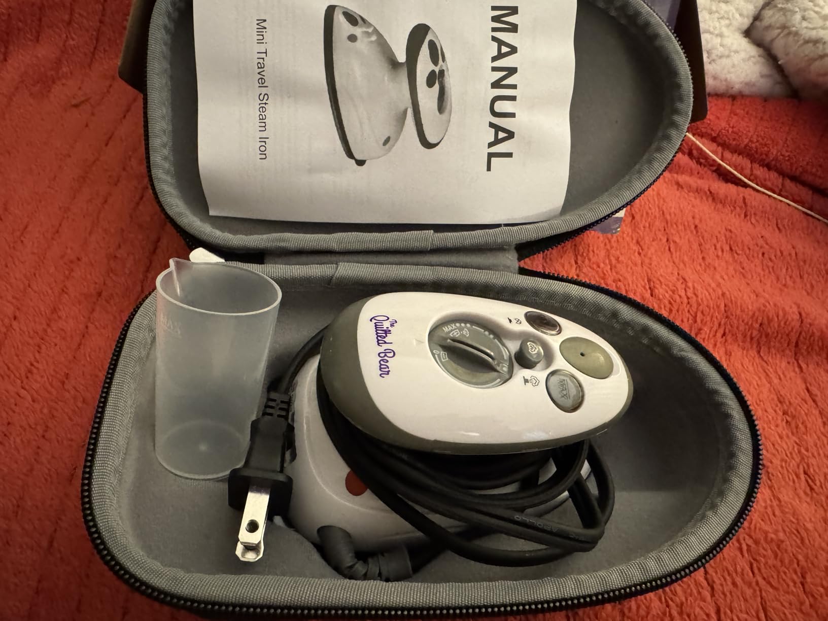 Dritz Omnigrid Fold-Away Cutting & Pressing Station, 13' x 19', Black customer photo 1