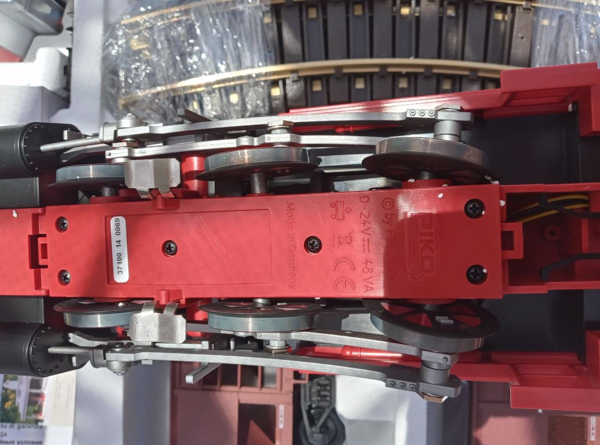 Piko G Scale Model Trains - DB BR80 ORE Starter Set (120V) - 37100 customer photo 1