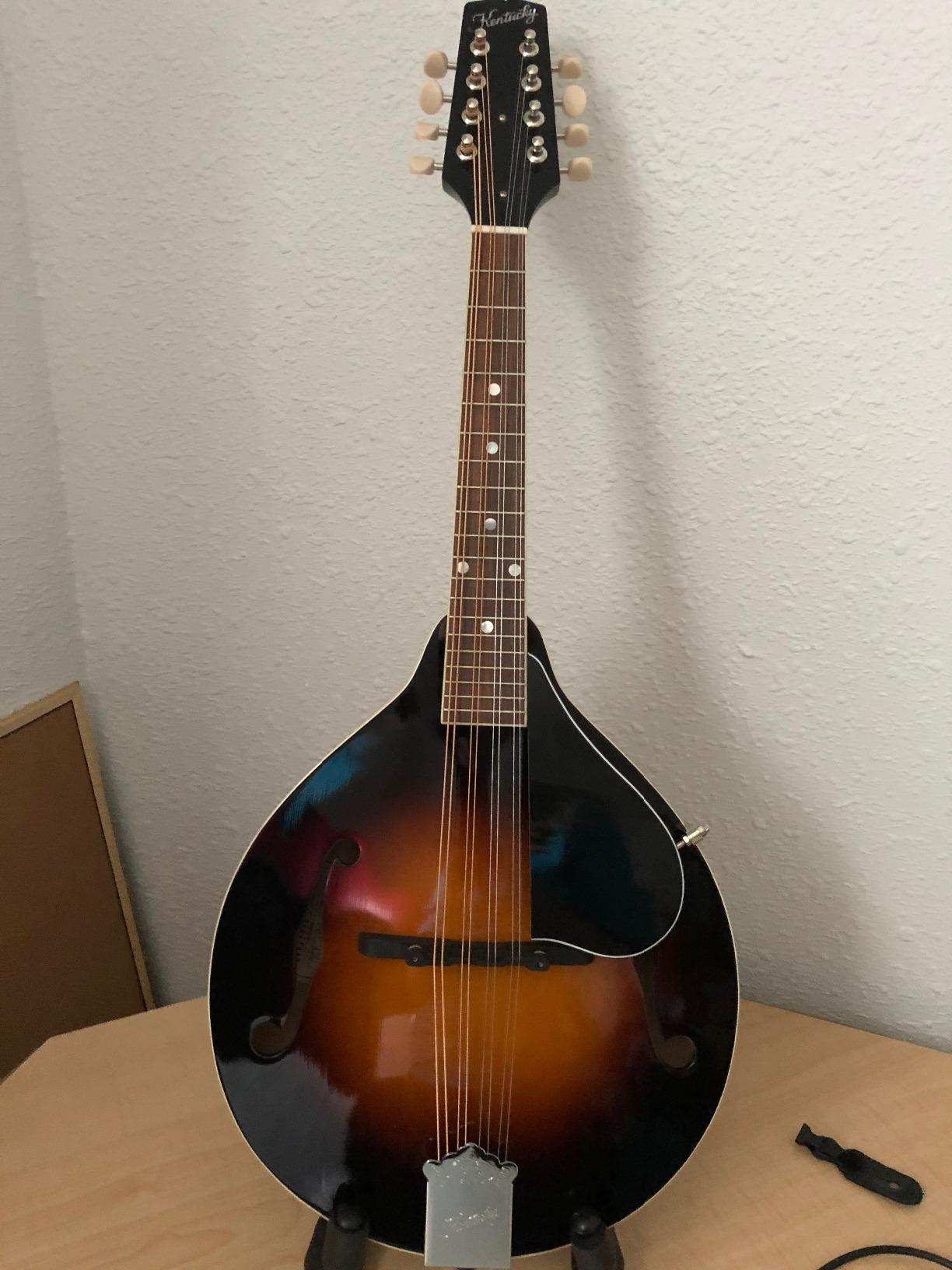 Kentucky KM-150 Standard A-Model Mandolin - Vintage Sunburst - Solid German Spruce Top & Alpine Maple Body customer photo 2