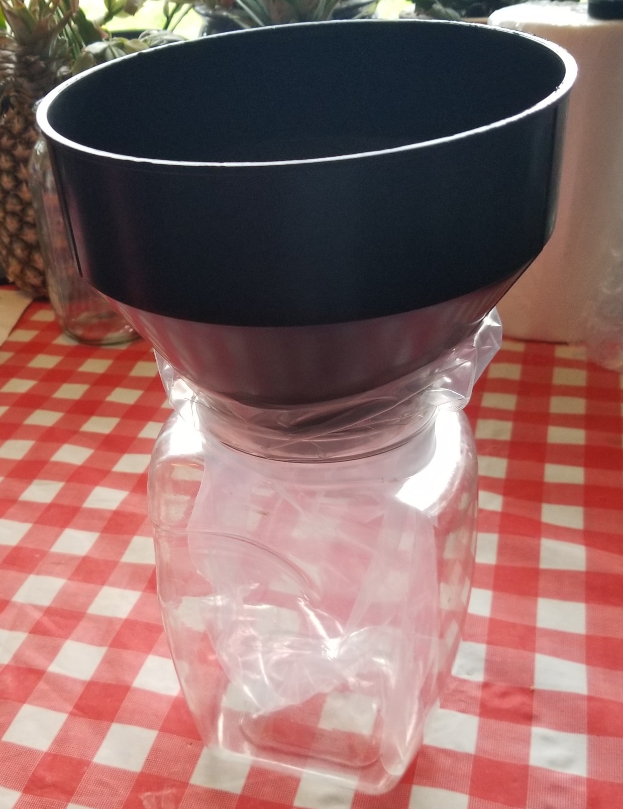 VacMaster VP210 Maintenance-Free Chamber Vacuum Sealer with 10.25