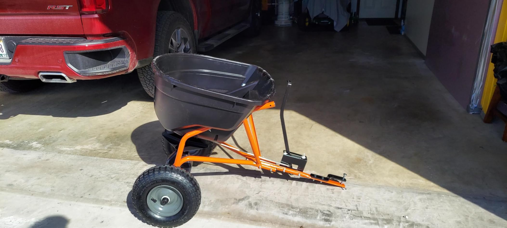 Agri-Fab 45-0463 Pull Behind Broadcast Spreader,130 lb. Hopper Capacity Designed for Seed, Fertilizer, Salt, Ice Melt with Universal Hitch,12 ft. Spread Width for Riding Lawn Mowers and Lawn Tractors customer photo 1