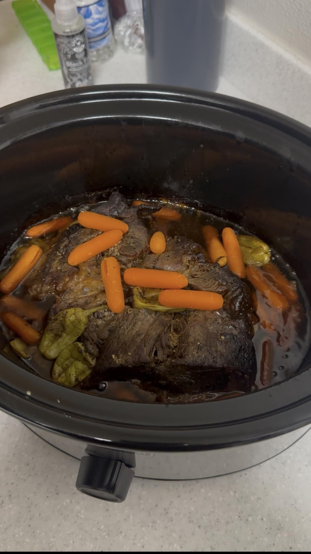 Hamilton Beach Slow Cooker with 3 Cooking Settings, Dishwasher-Safe Stoneware Crock & Glass, 8-Quart Built-In Lid Rest, Black customer photo 1