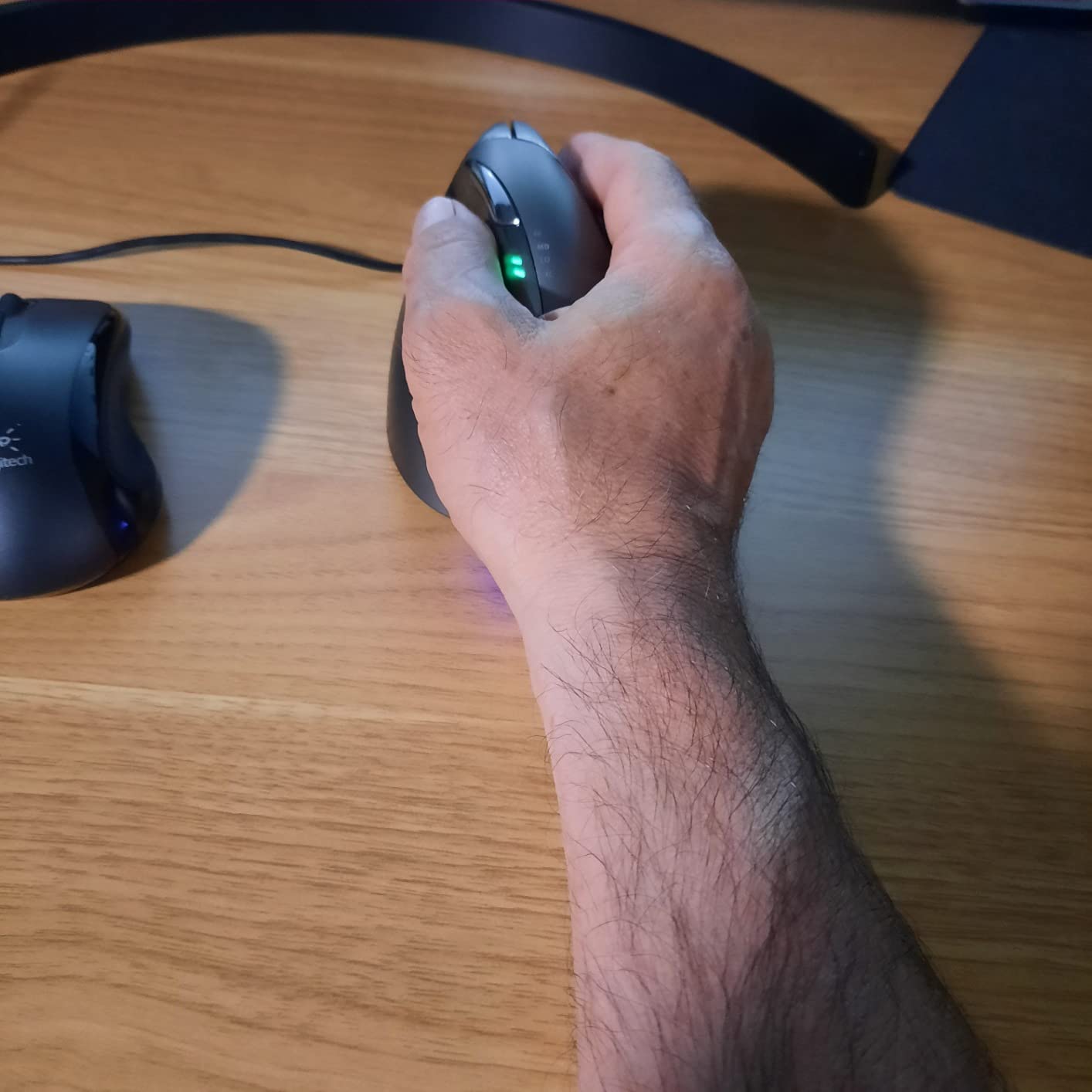 Evoluent - World's Original Vertical Mouse, Wired Ergonomic Mouse for Right Hand, Medium to Large, Helps with Carpal Tunnel and Wrist Strain, Customizable 6 Buttons, 4 Speed Settings, Comfortable Grip customer photo 2