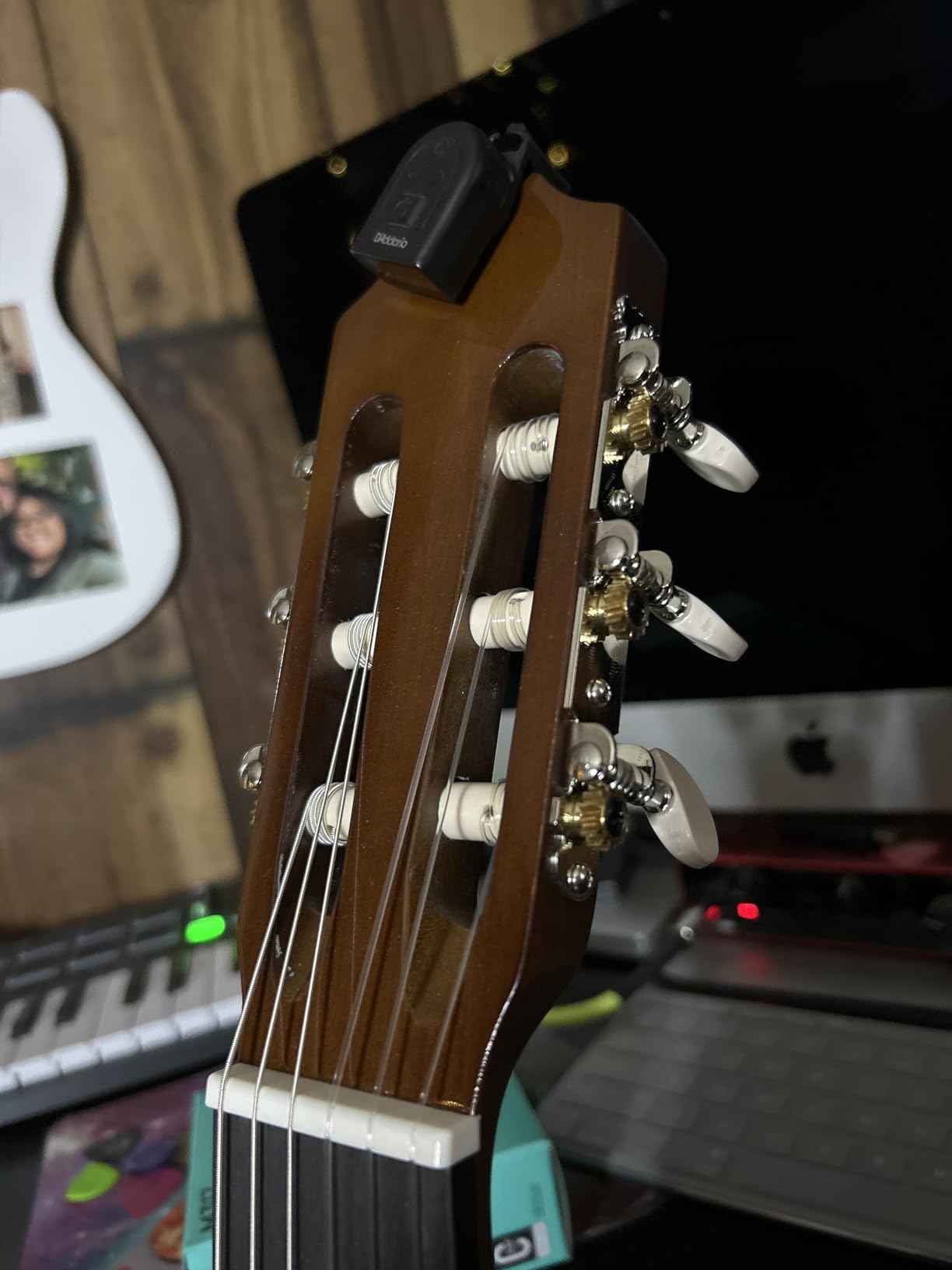 Yamaha C40II Classical Guitar, Full Size With Rosewood Fingerboard and Bridge, Natural customer photo 1