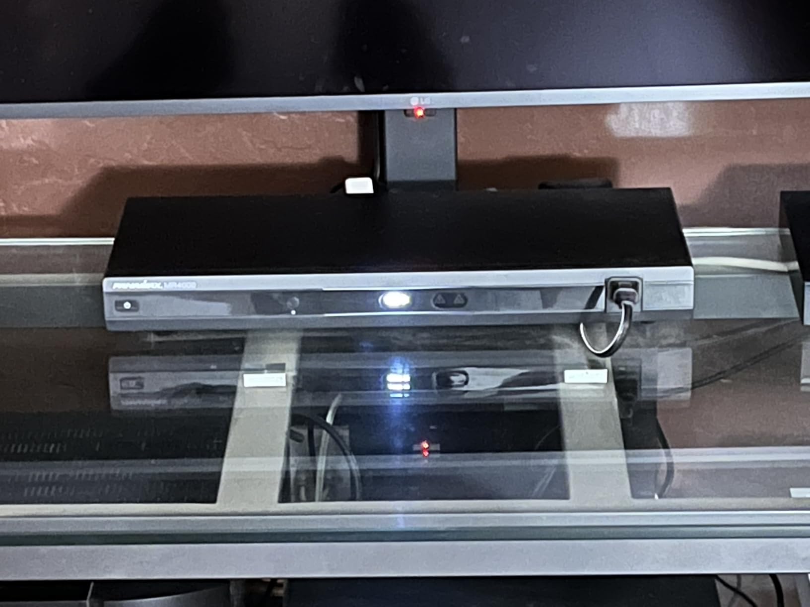 Panamax MR4000 8-Outlet Home Theater Power Management customer photo 2