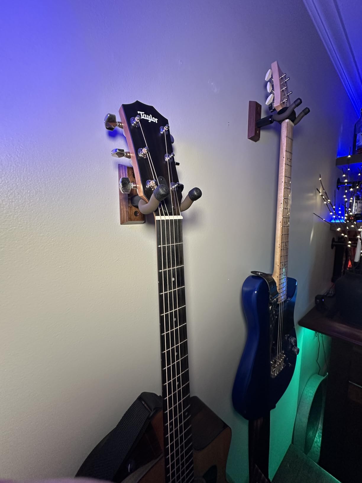String Swing CC01K-BW Guitar Hanger and Guitar Wall Mount Bracket Holder for Acoustic and Electric Guitars Black Walnut customer photo 2