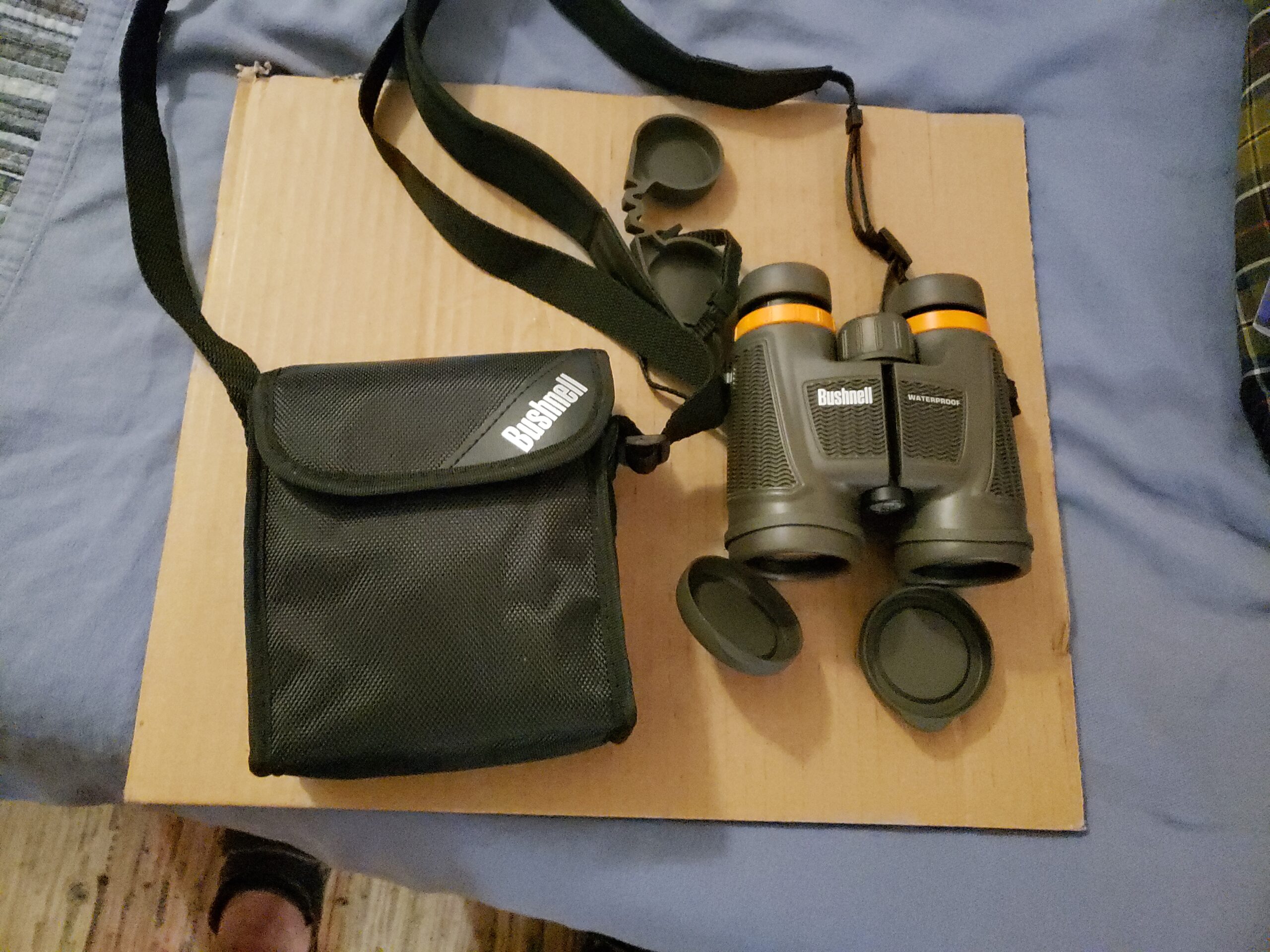 Bushnell H2O Xtreme Binoculars_FullyMultiCoated_Waterproof IPX7_10x42_181042C customer photo 2