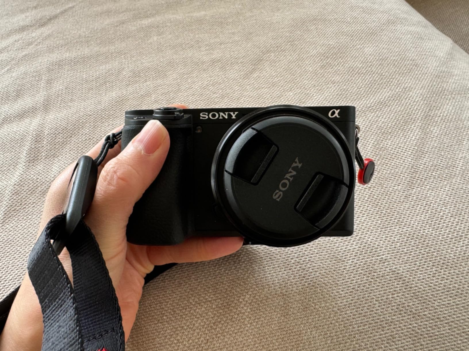 SEL-20F28 E-Mount 20mm F2.8 Prime Lens customer photo 1