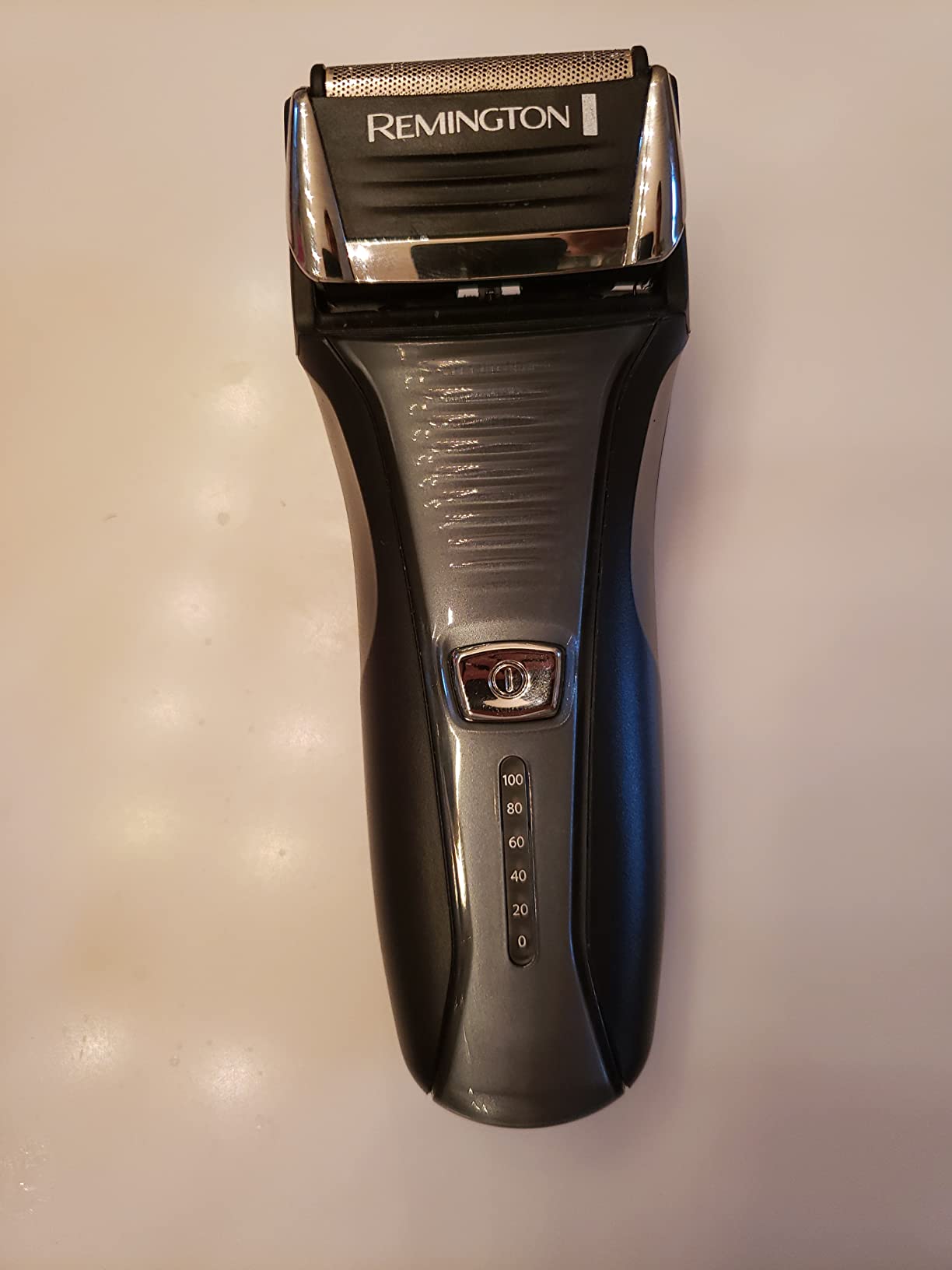 Remington F5 Power Series Foil Shaver, Electric Razor for Men, Cordless Rechargeable with Pop Up Trimmer, Pivot & FlexFoil Technology, Lightweight Handheld Design, Black customer photo 2
